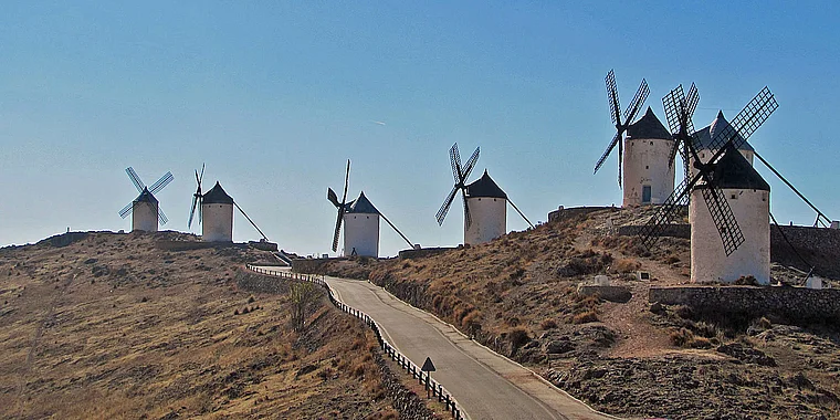 Consuegra Windmühlen Gegenlicht