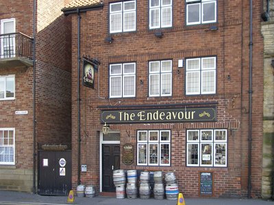Yorkshire Whitby Gaststätte The Endeavour außen