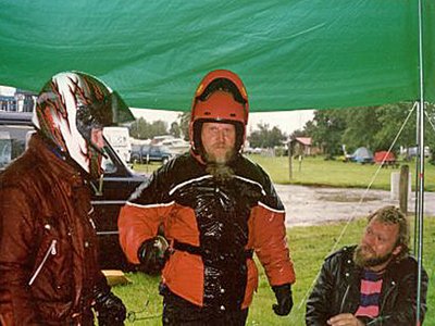 Motorradtour USA Biker in Regenbekleidung