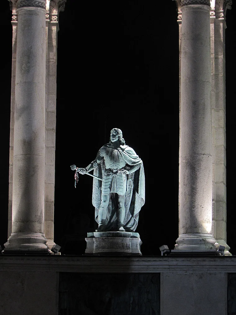 Budapest Heldenplatz Ferenc Rakoczi Nacht