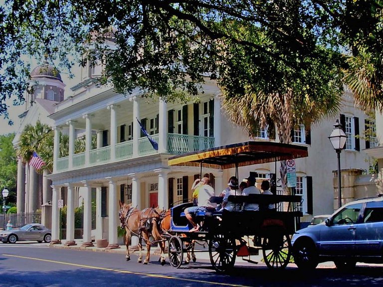 South Carolina Charleston Pferdekutsche mit Touristen