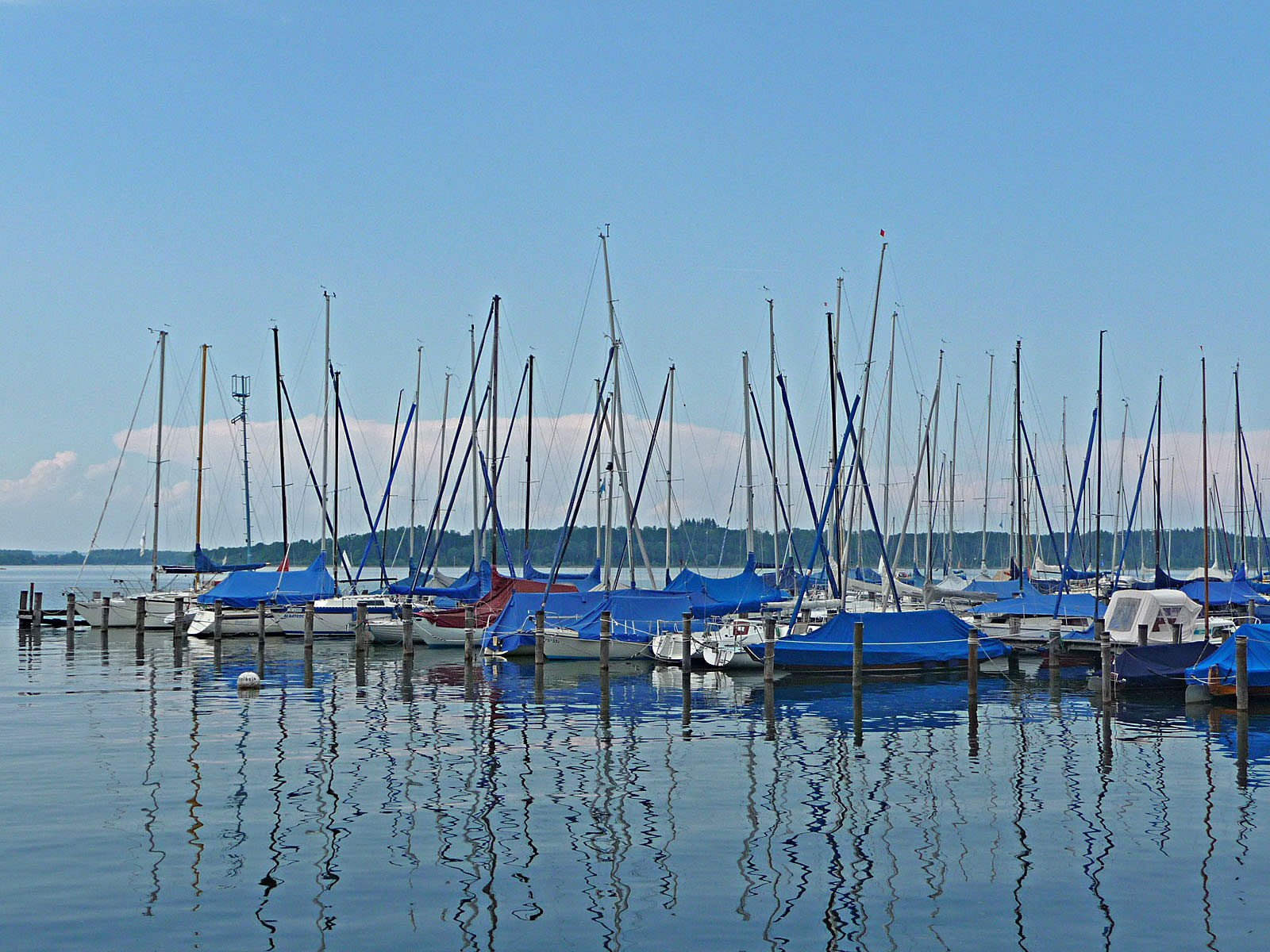 Bernau Chiemsee Boote am Steg