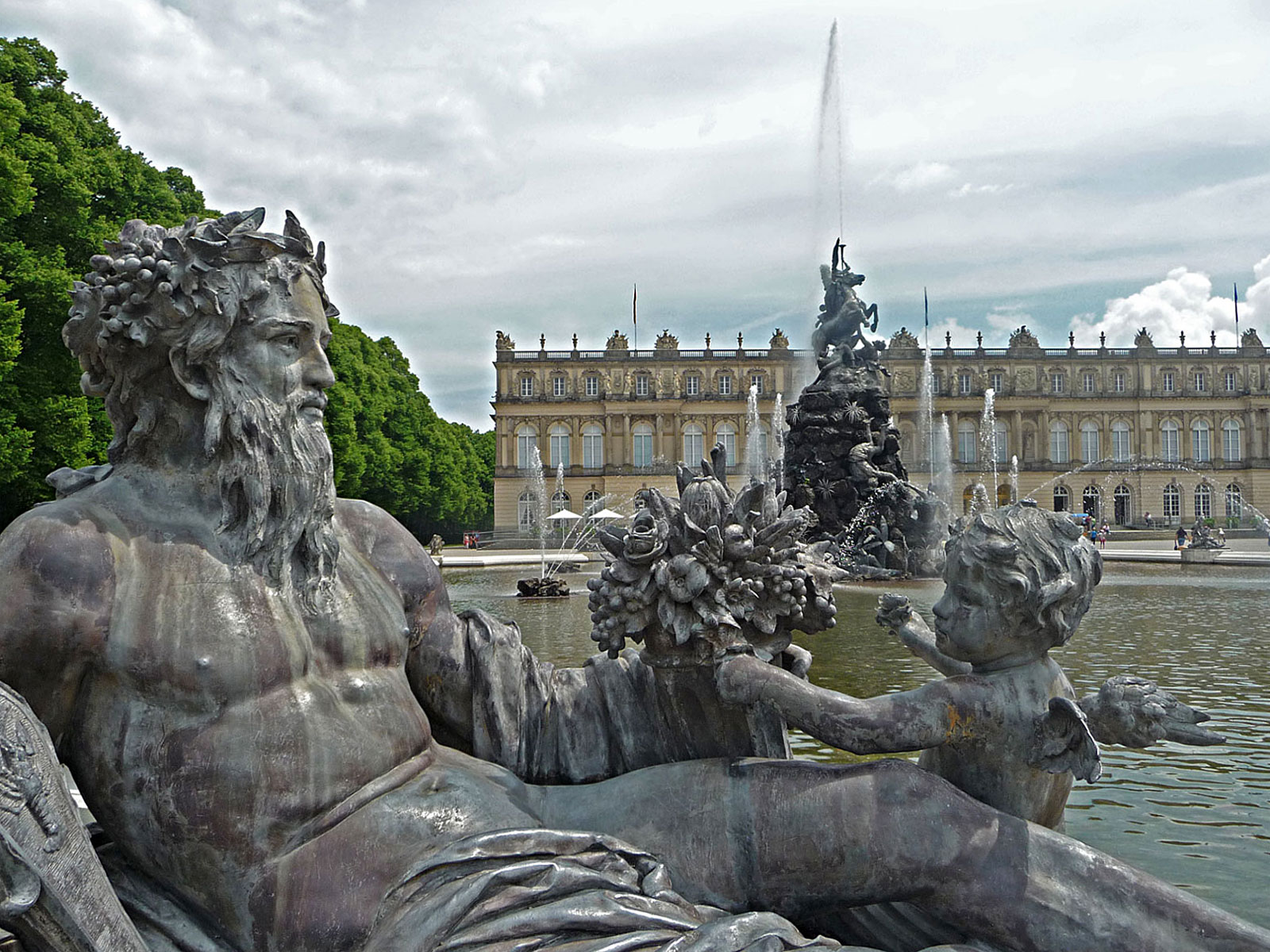 Herrenchiemsee Fama Brunnen nah