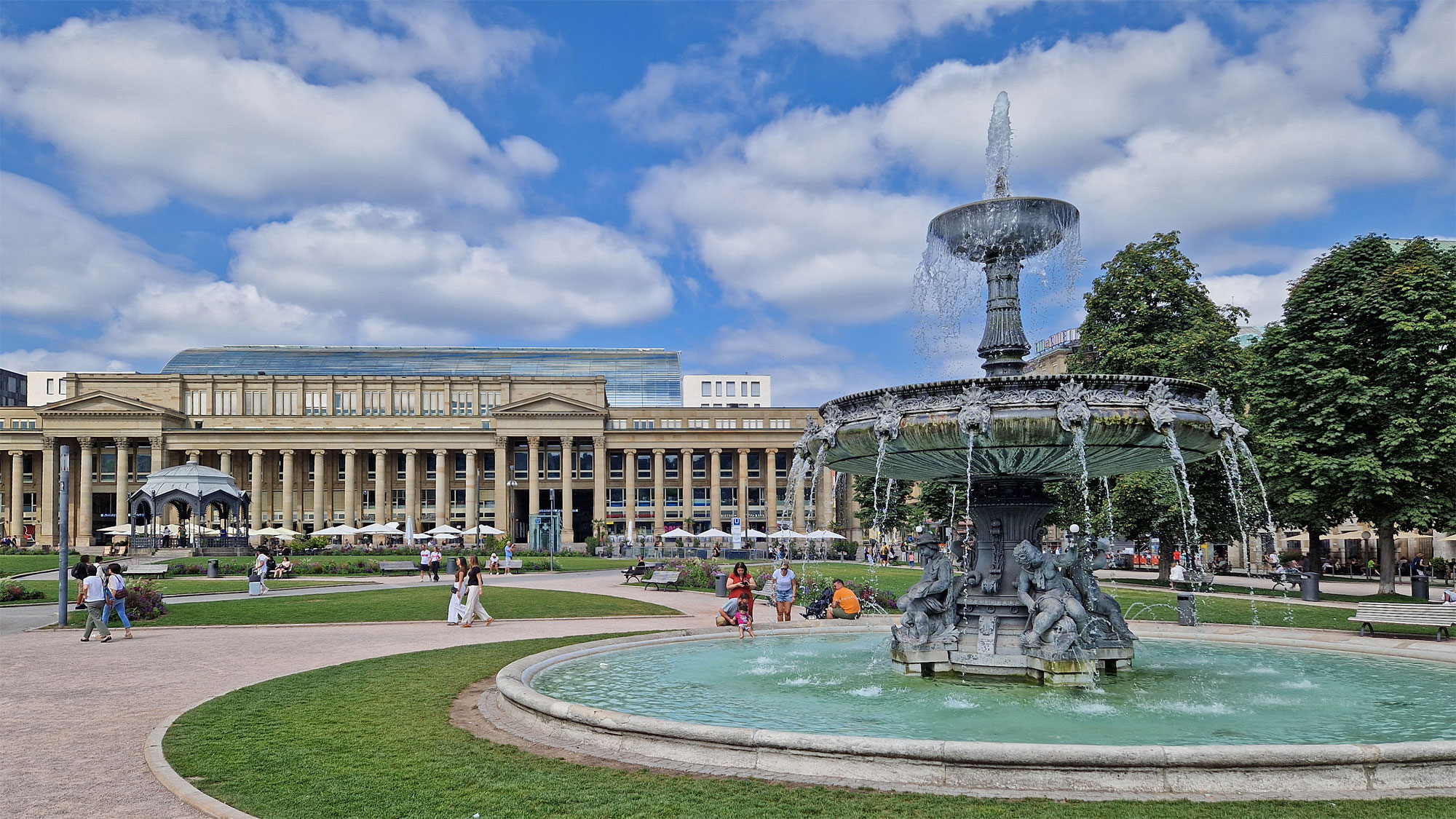 Stuttgart Schlossplatz Nördlicher Springbrunnen