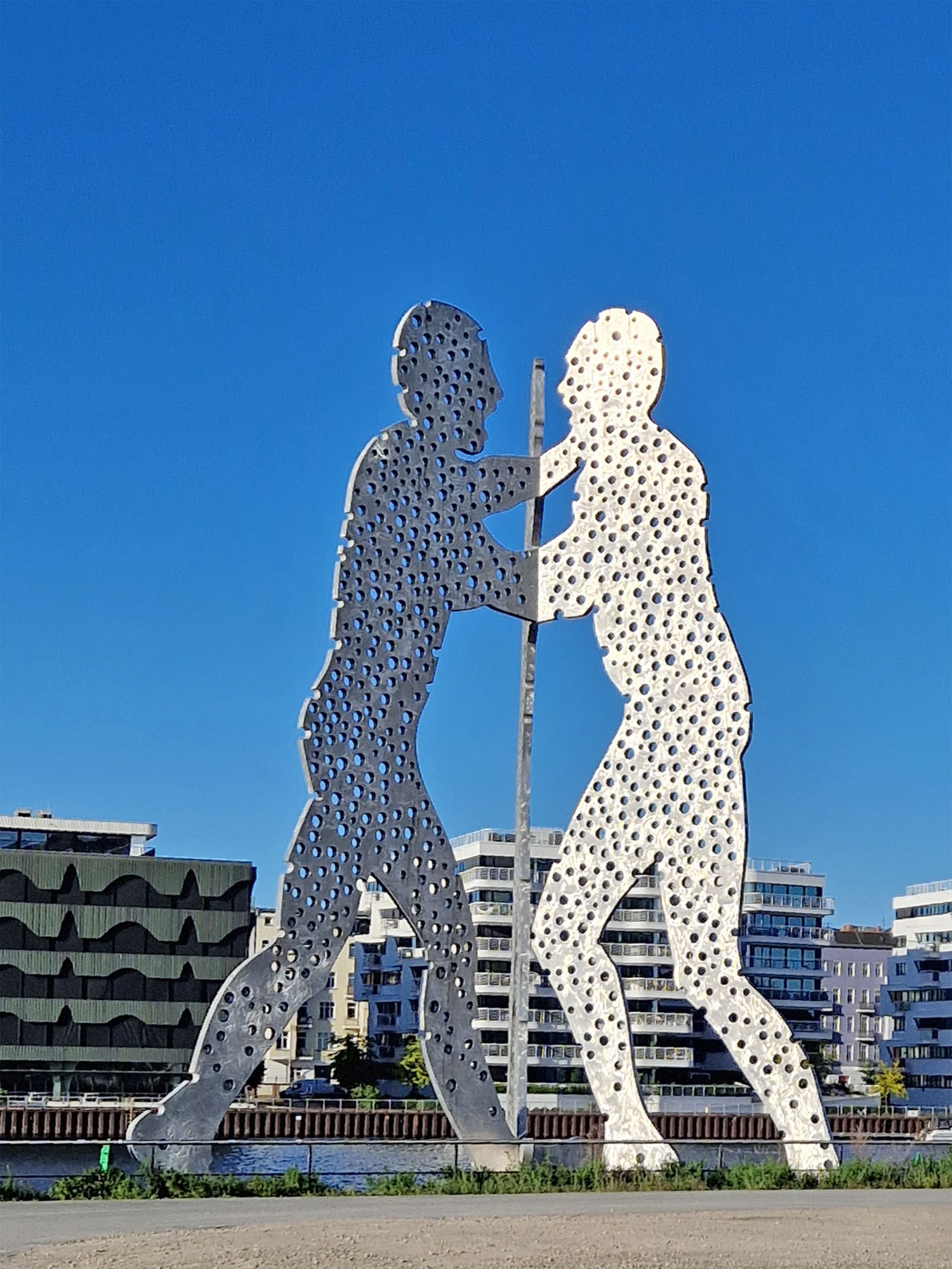 Berlin Molecule Man