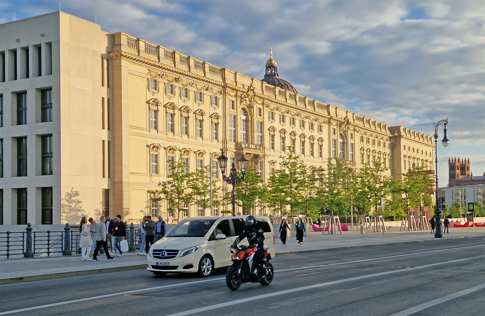 Berlin Schloss Abendlicht