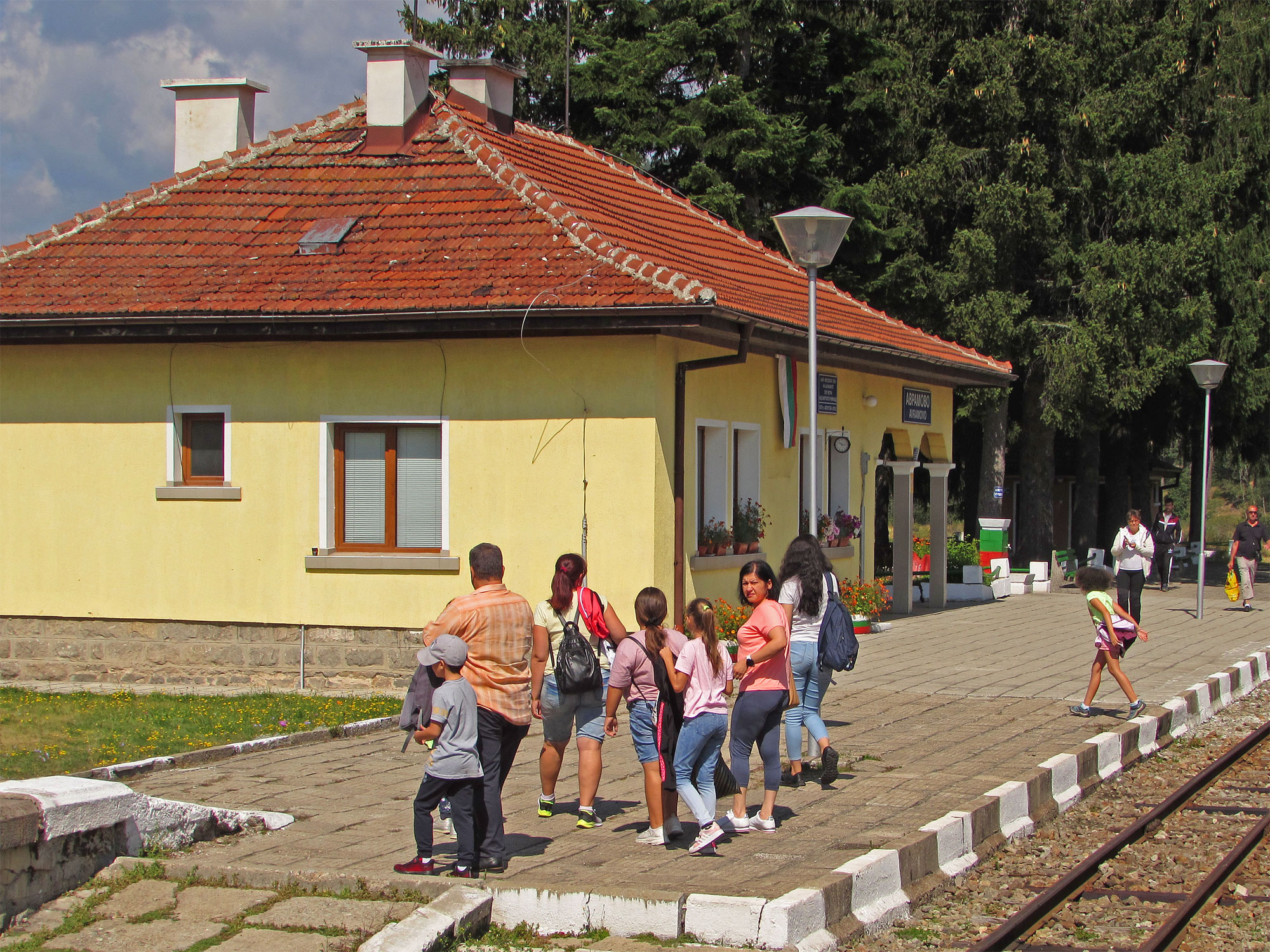 Bulgarien Rhodopen Bahnhof Avramovo