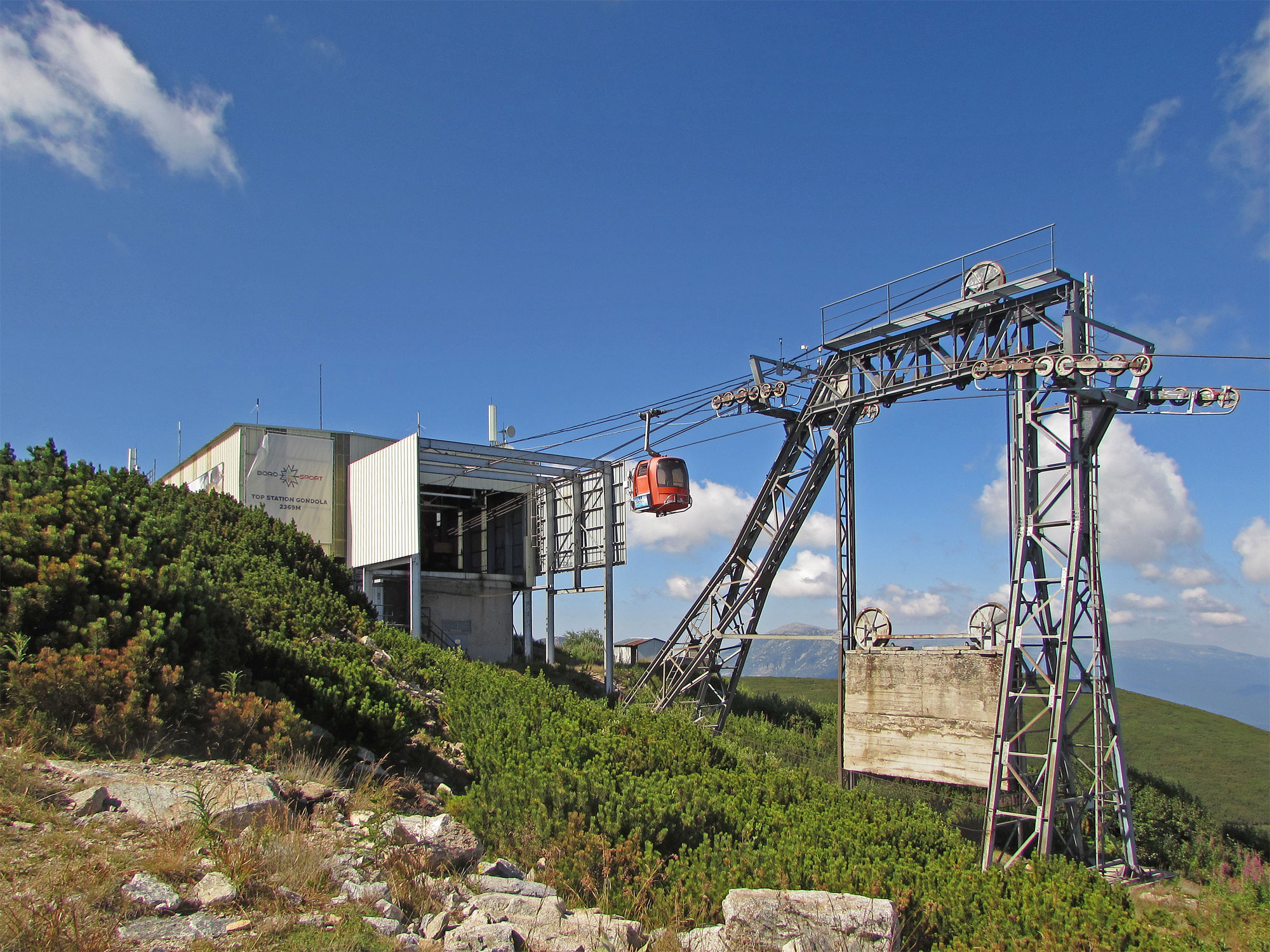 Bulgarien Seilbahn Jastrebez Bergstation außen