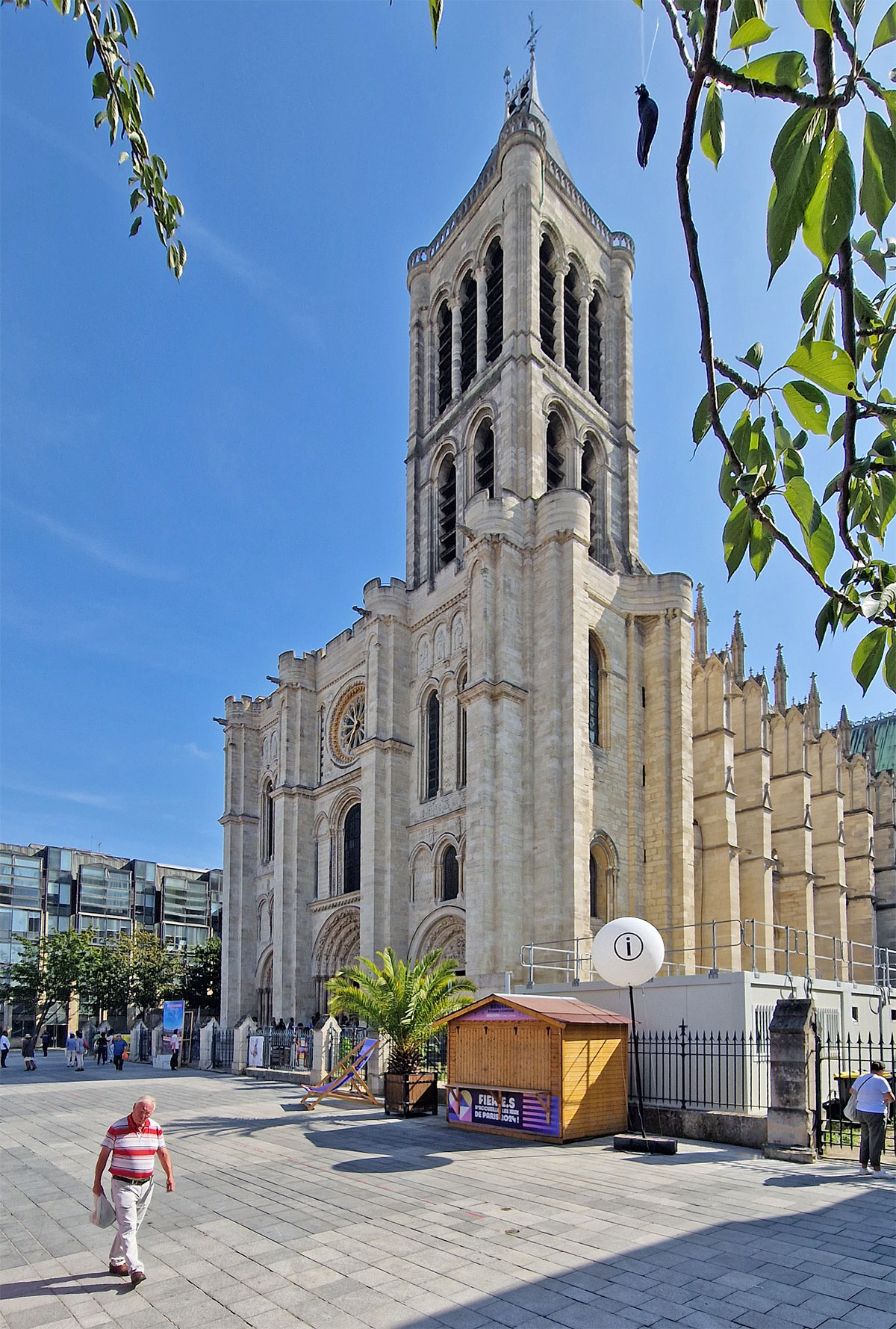 Saint-Denis Basilique außen