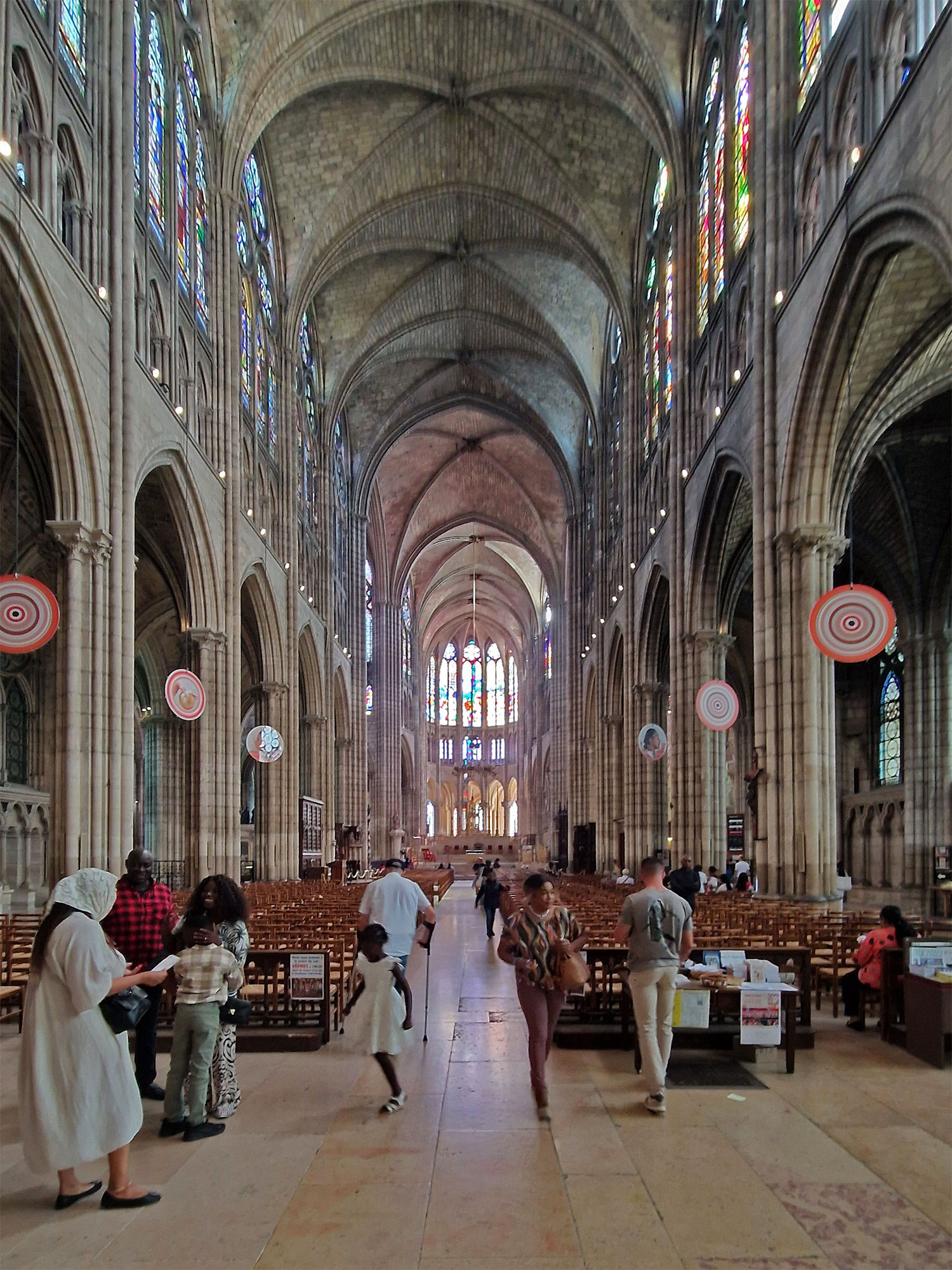 Saint-Denis Kathedrale Innenaufnahme