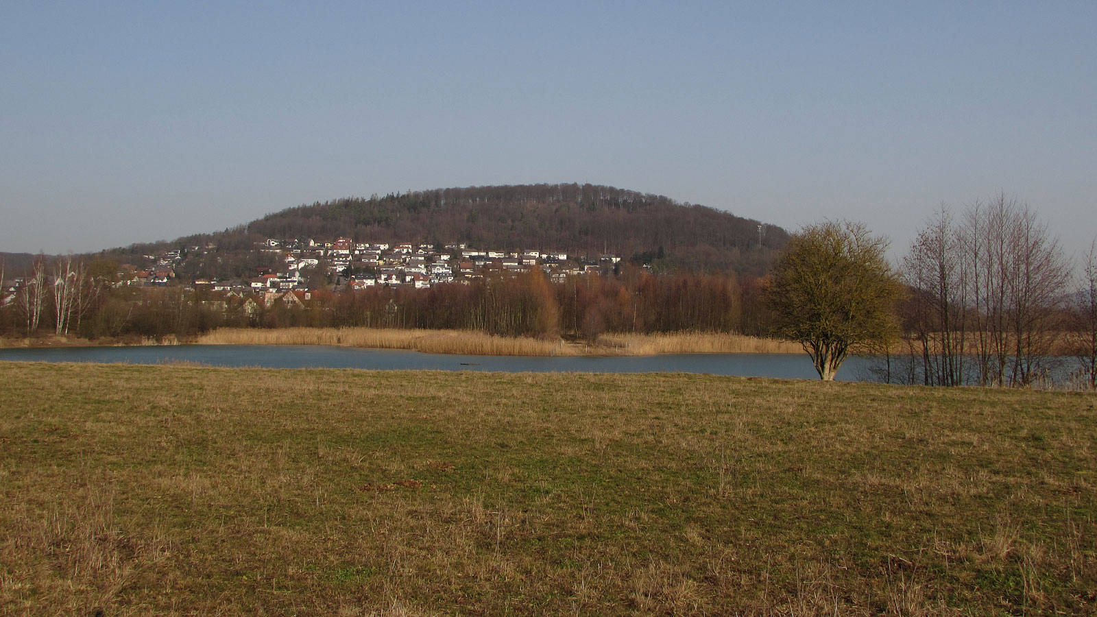 Weimar (Lahn) Niederweimar von fern