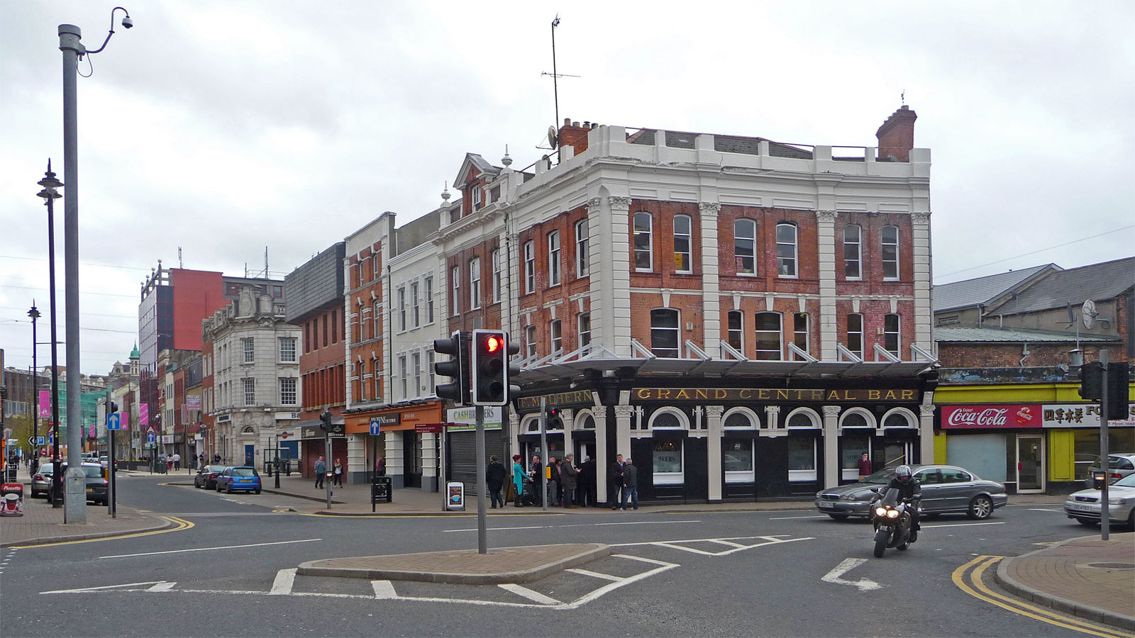 Nordirland Londonderry Grand Central Bar außen