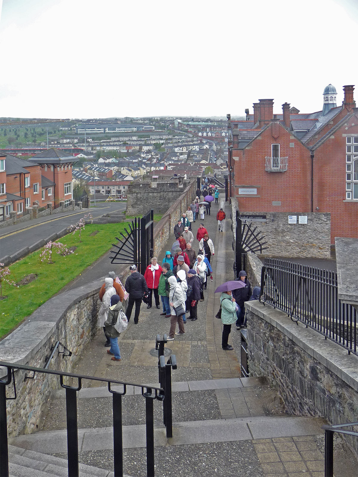 Nordirland Londonderry auf der Stadtmauer
