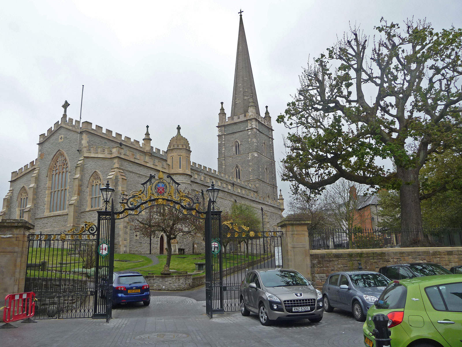 Nordirland Londonderry Kathedrale außen