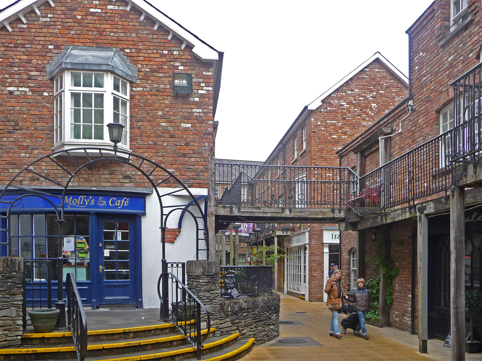 Nordirland Londonderry Molly's Cafe außen
