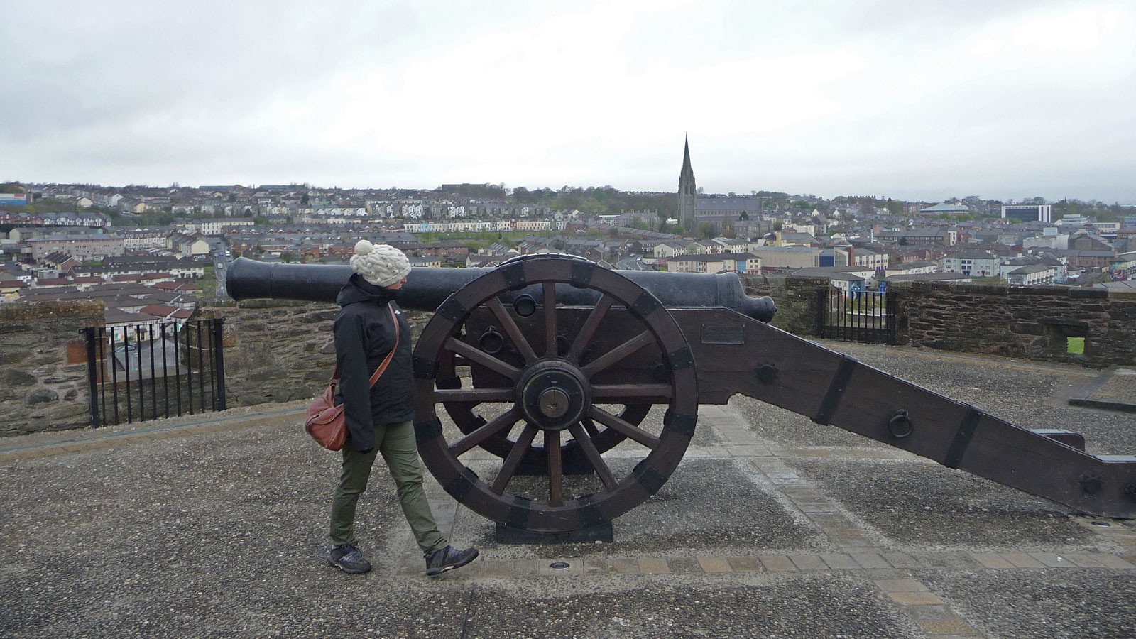 Nordirland Londonderry Stadtmauer Kanone