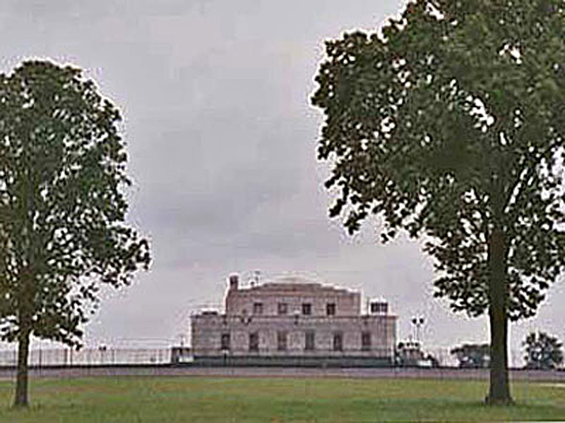 Kentucky Fort Knox Goldtresor von fern