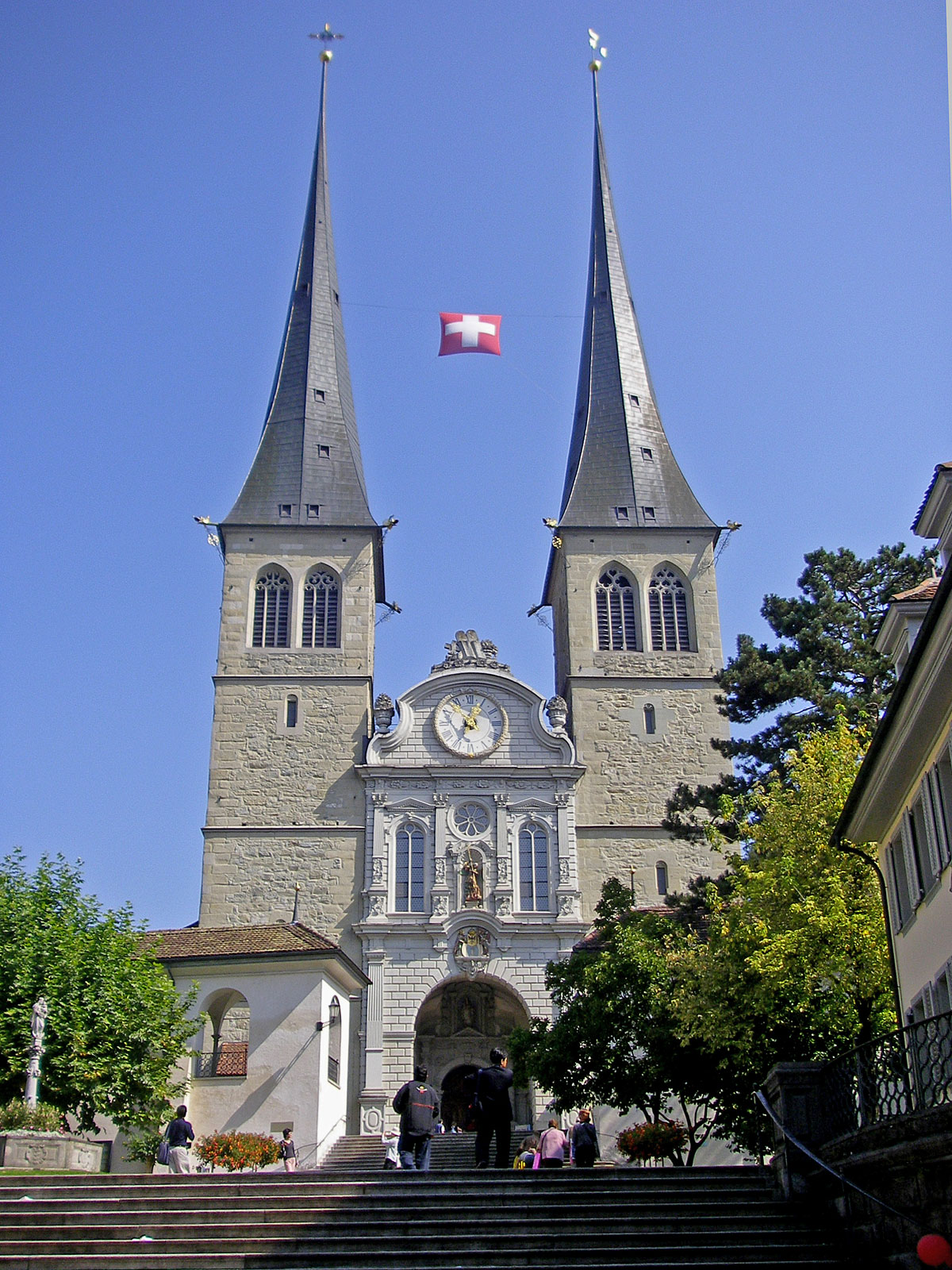 Luzern Hofkirche Türme