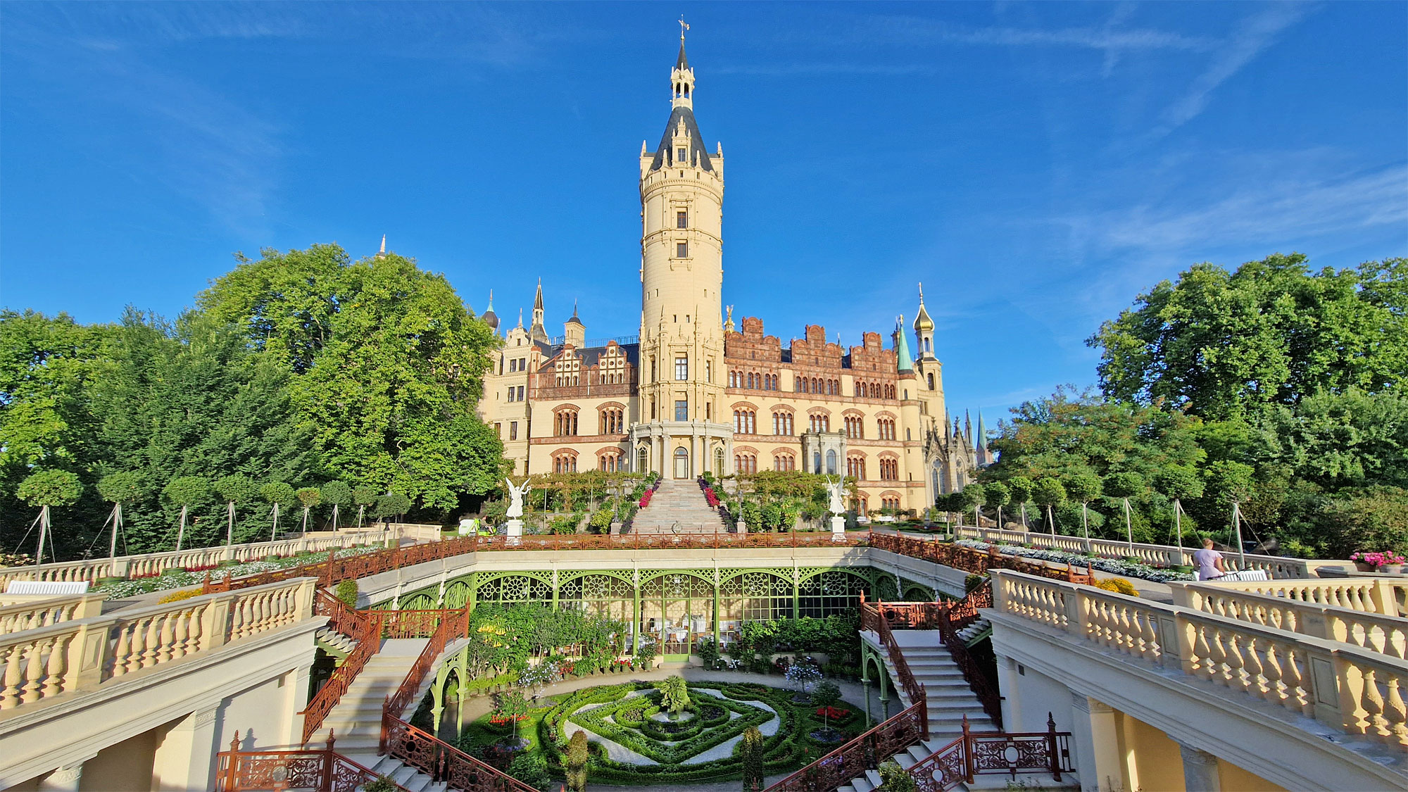 Schwerin Schloss Ostseite nah