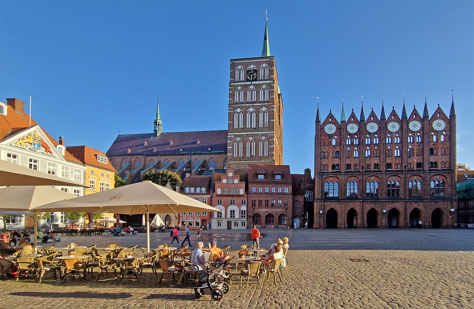 Stralsund Alter Markt Südseite Nikolaikirche Rathaus