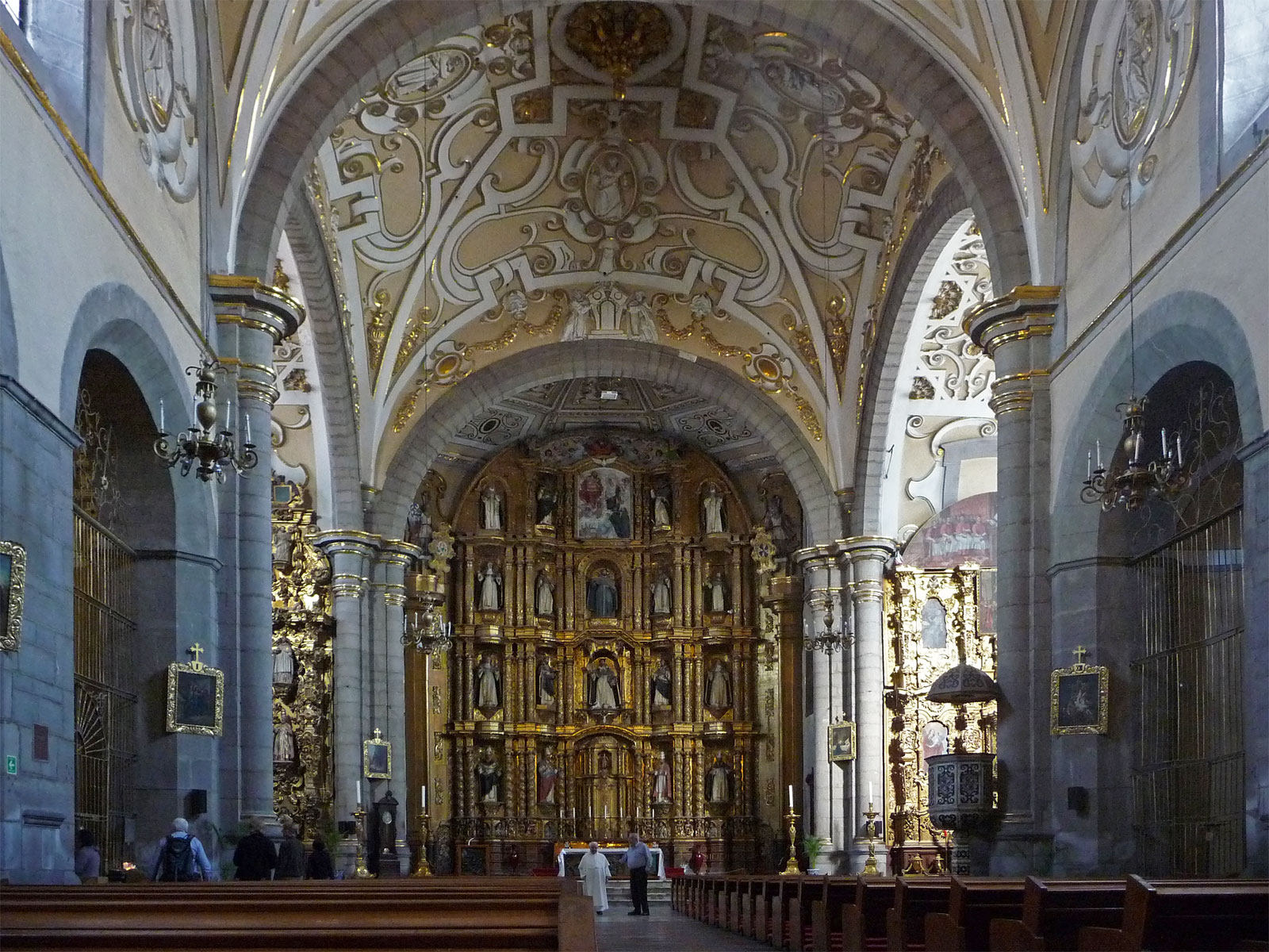 Mexiko Puebla Templo de Santo Domingo innen