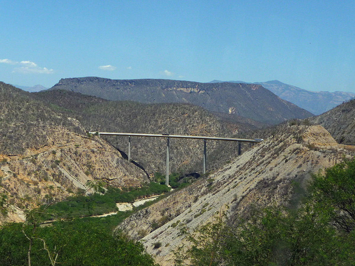 Oaxaca Mexiko Autobahnbrücke