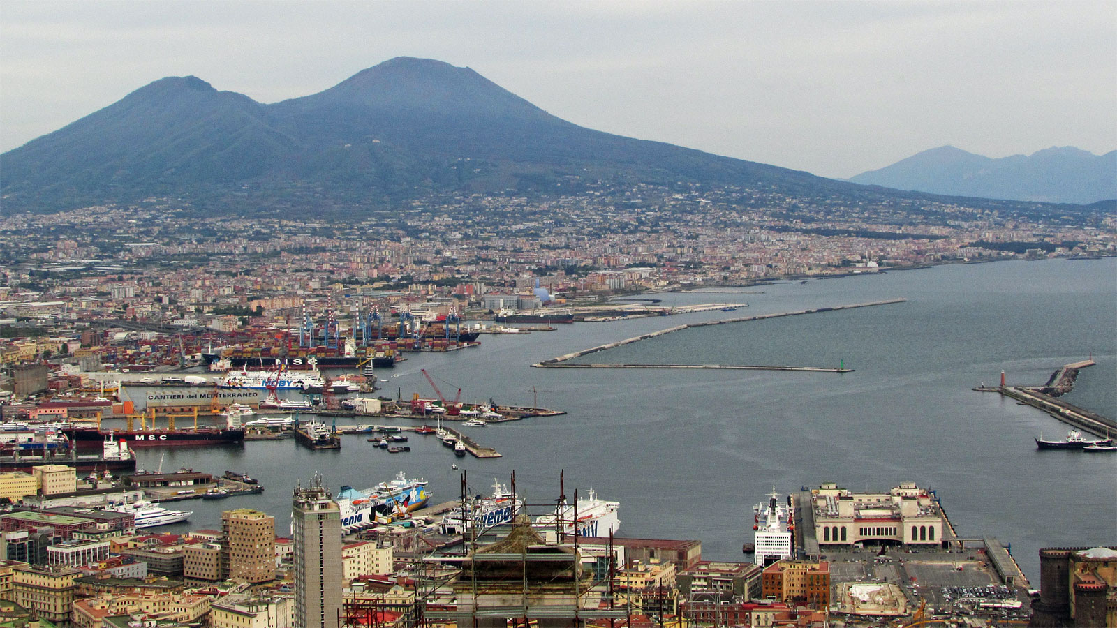 Neapel Castel Sant'Elmo Blick auf Vesuv