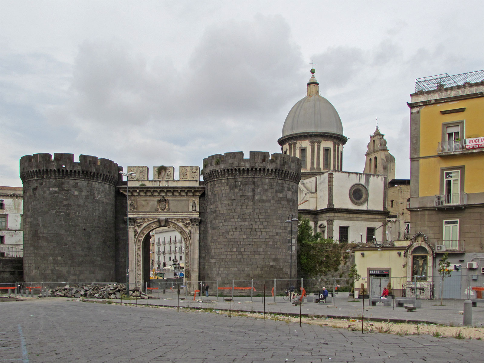 Neapel Porta Capuana