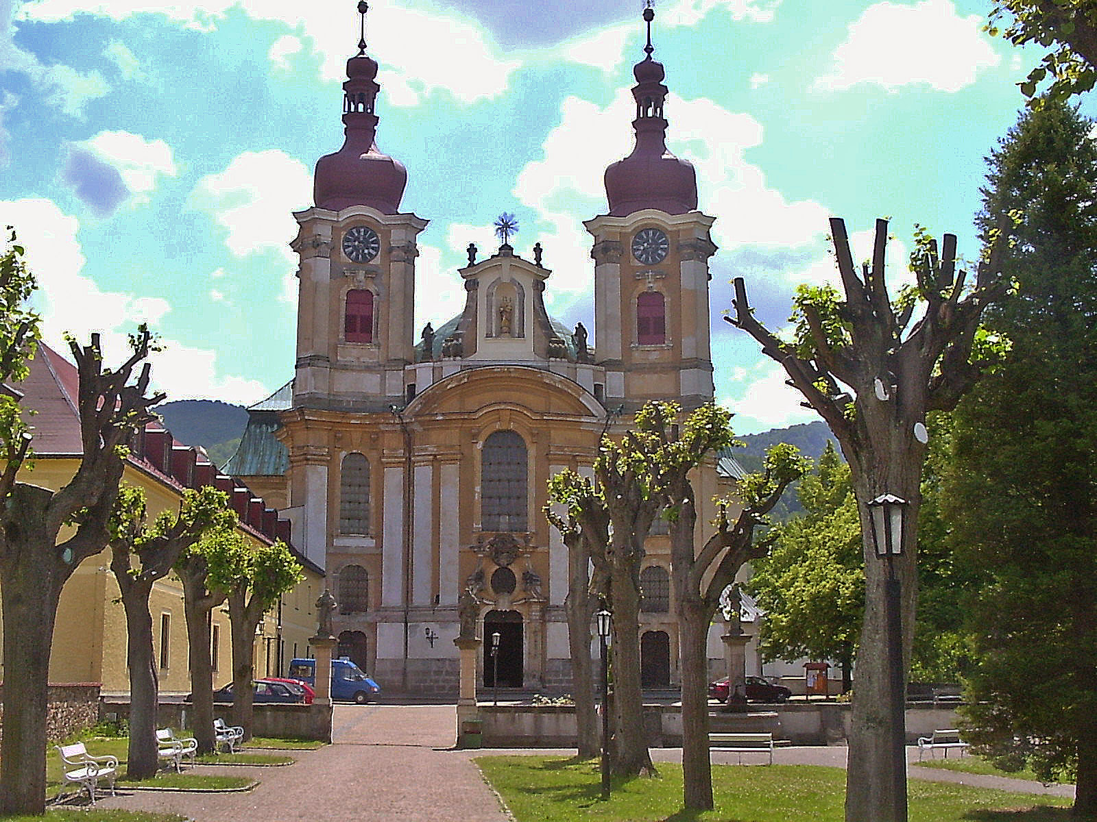 Haindorf Hejnice Wallfahrtskirche außen