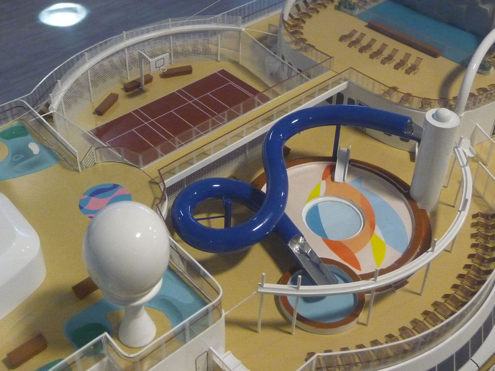 Papenburg Meyer Werft Besucherzentrum Modell Deckaufbauten