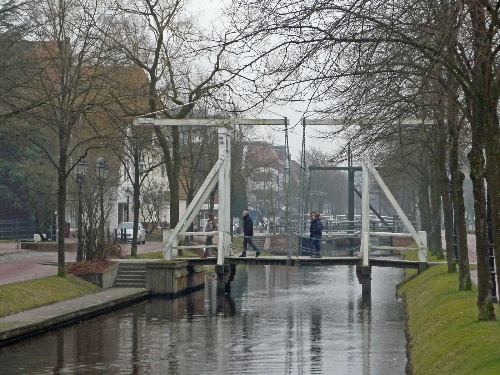 Papenburg Hauptkanal Fußgängerbrücke Winter