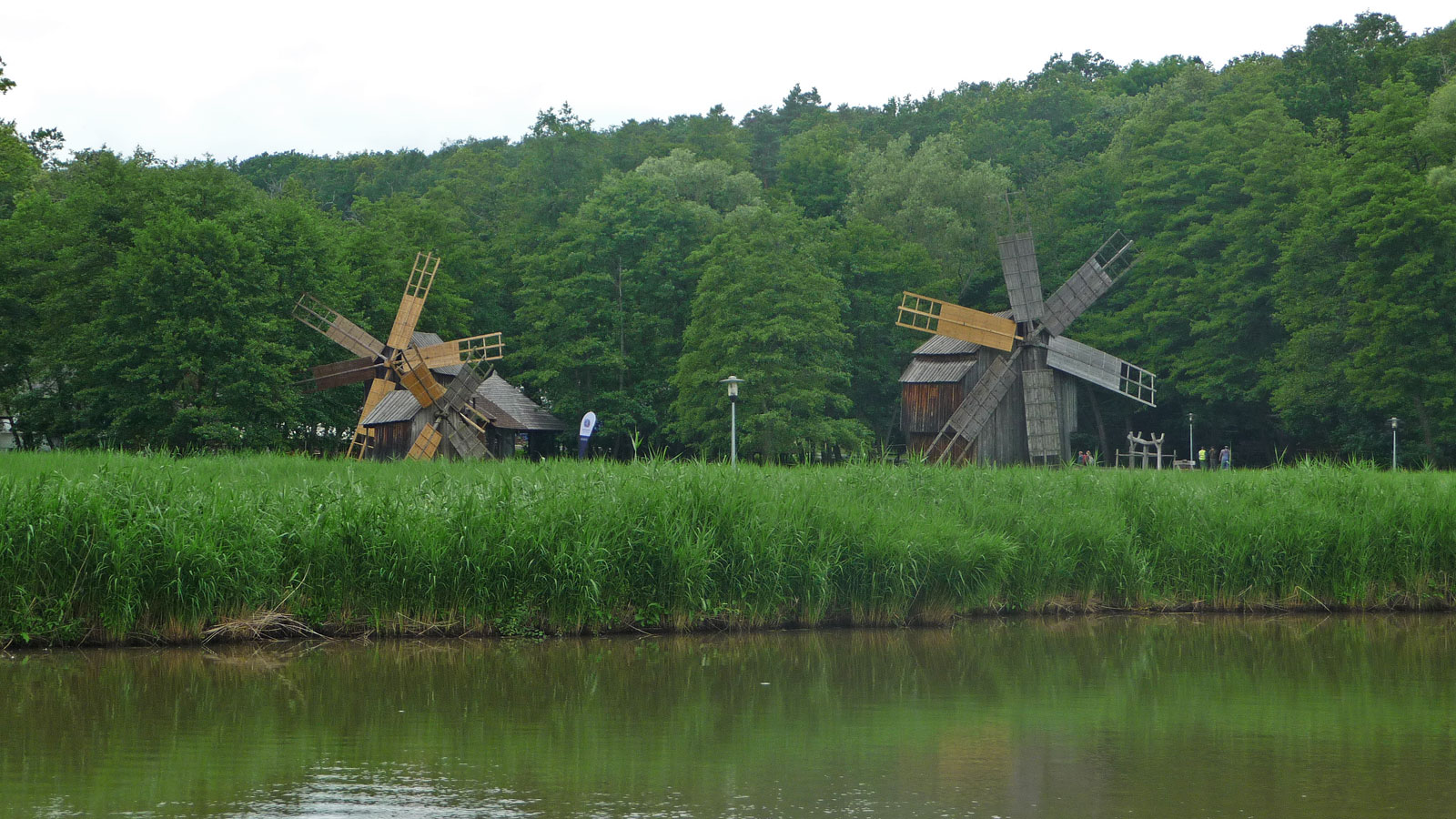 Rumänien Sibiu Freilichtmuseum Windmühlen