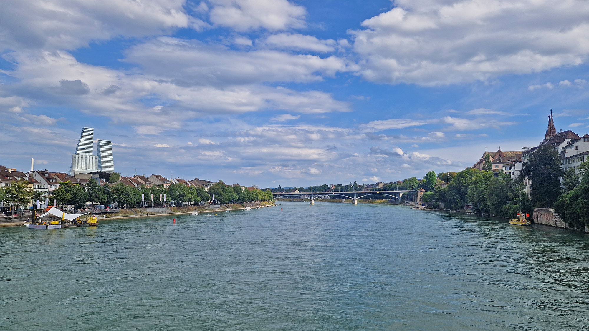 Basel Mittlere Brücke Rhein Aussicht