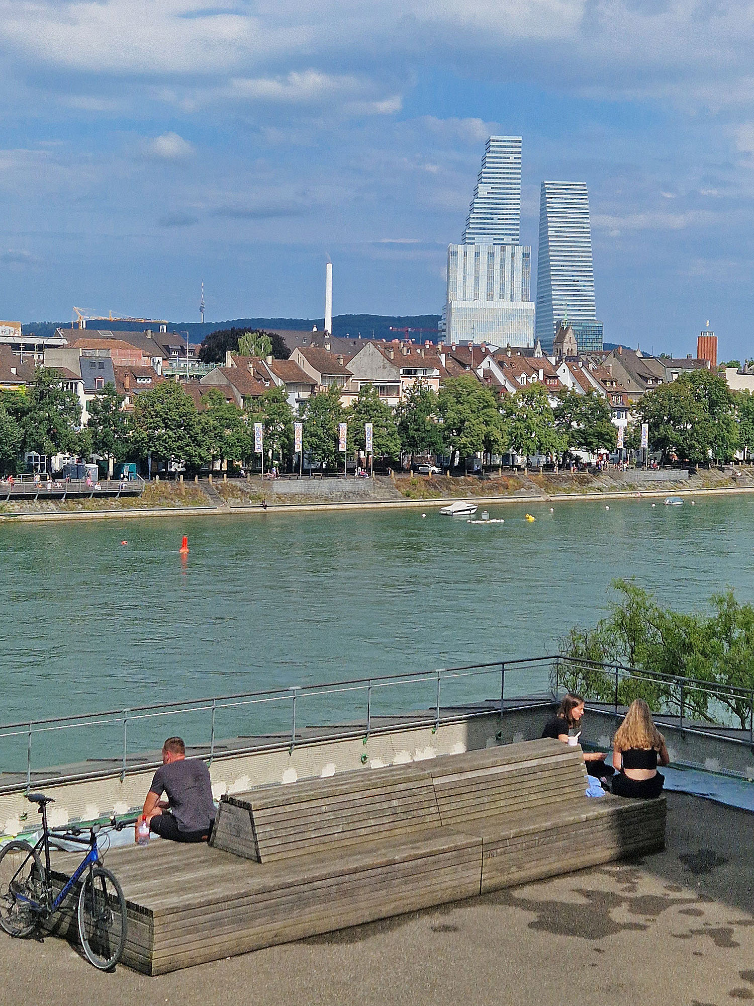 Basel Roche Turm