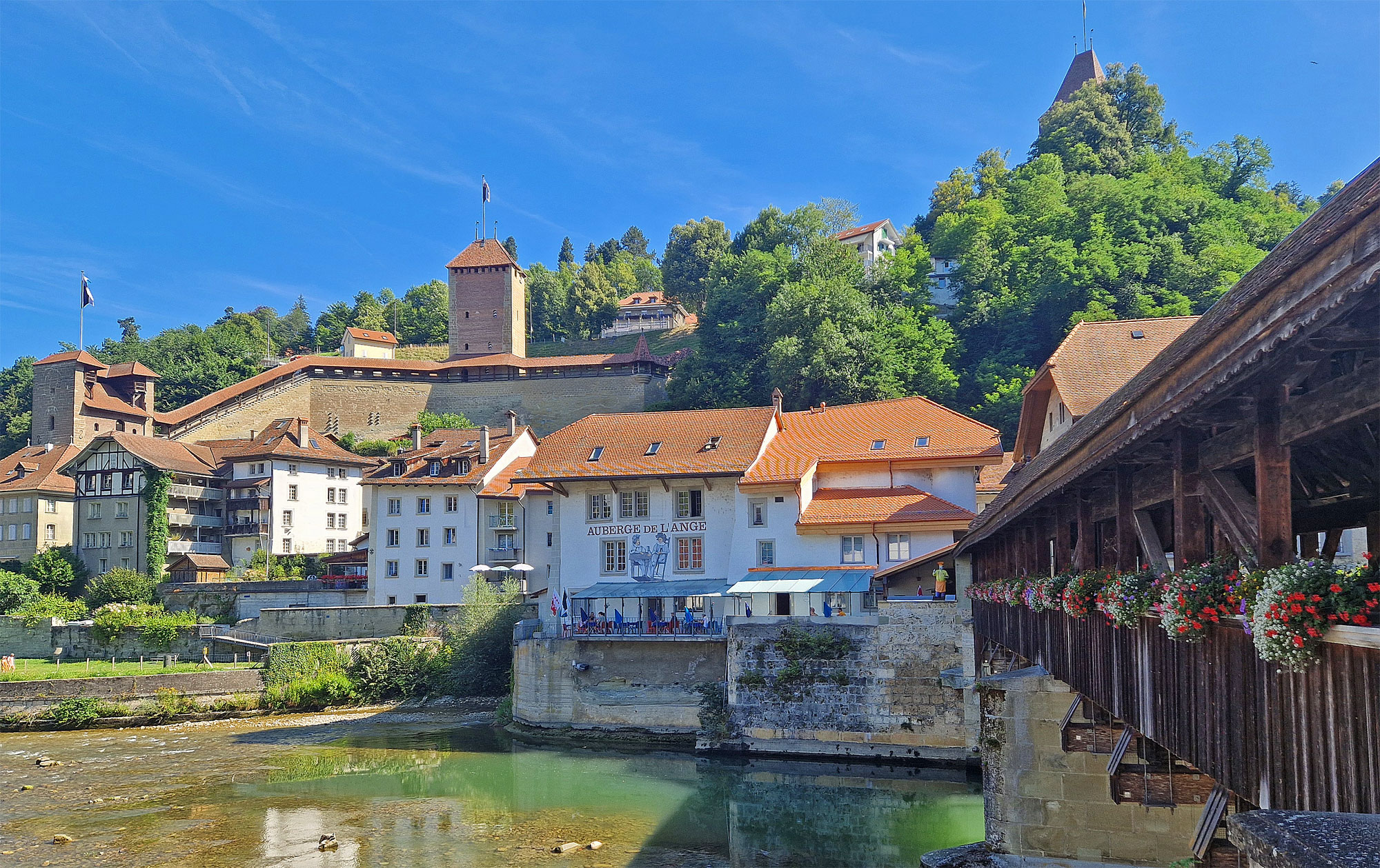 Freiburg Fribourg Pont de Berne Sarine Tour de Chats