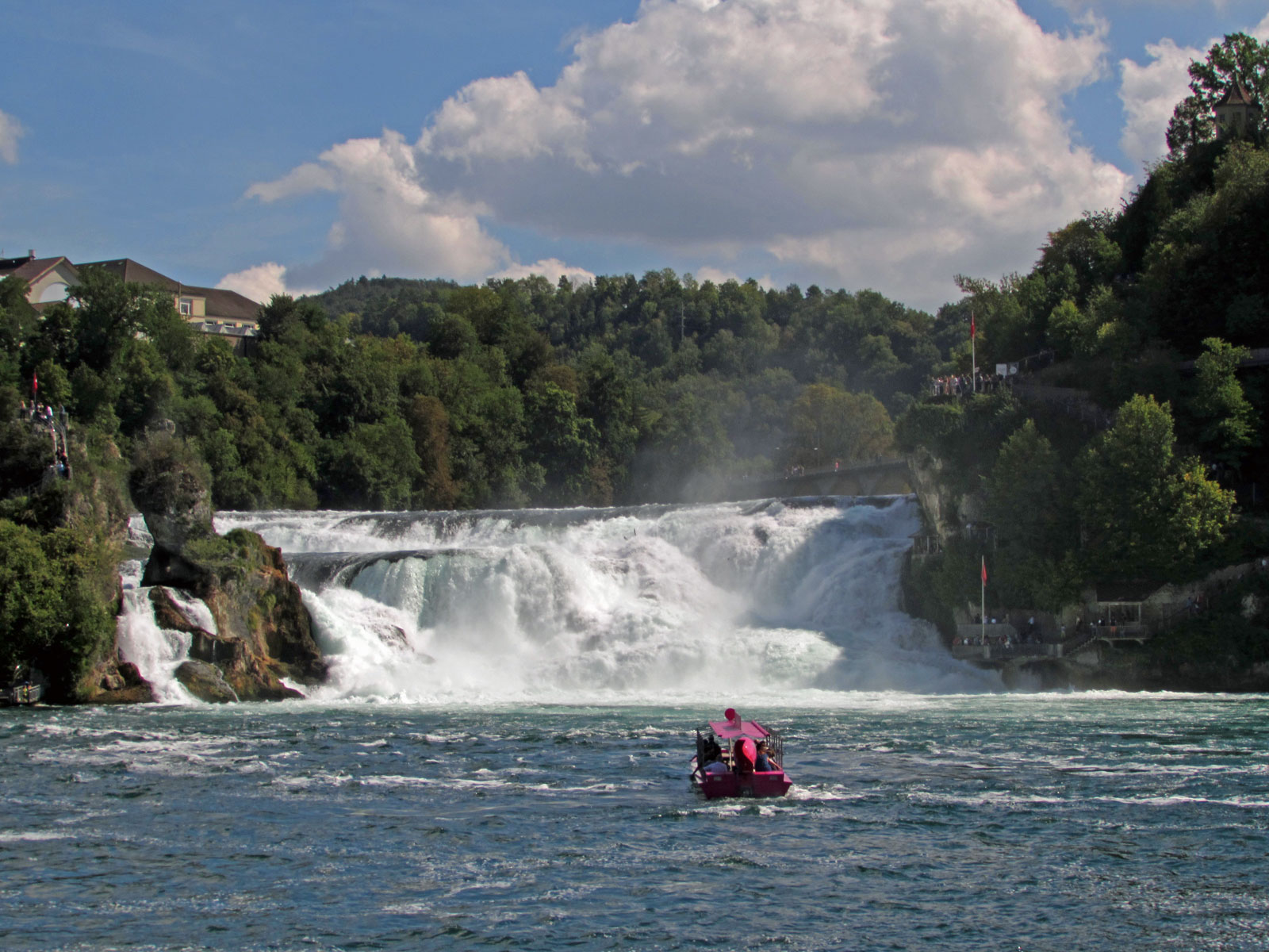 Neuhausen Rheinfall bei Schaffhausen total