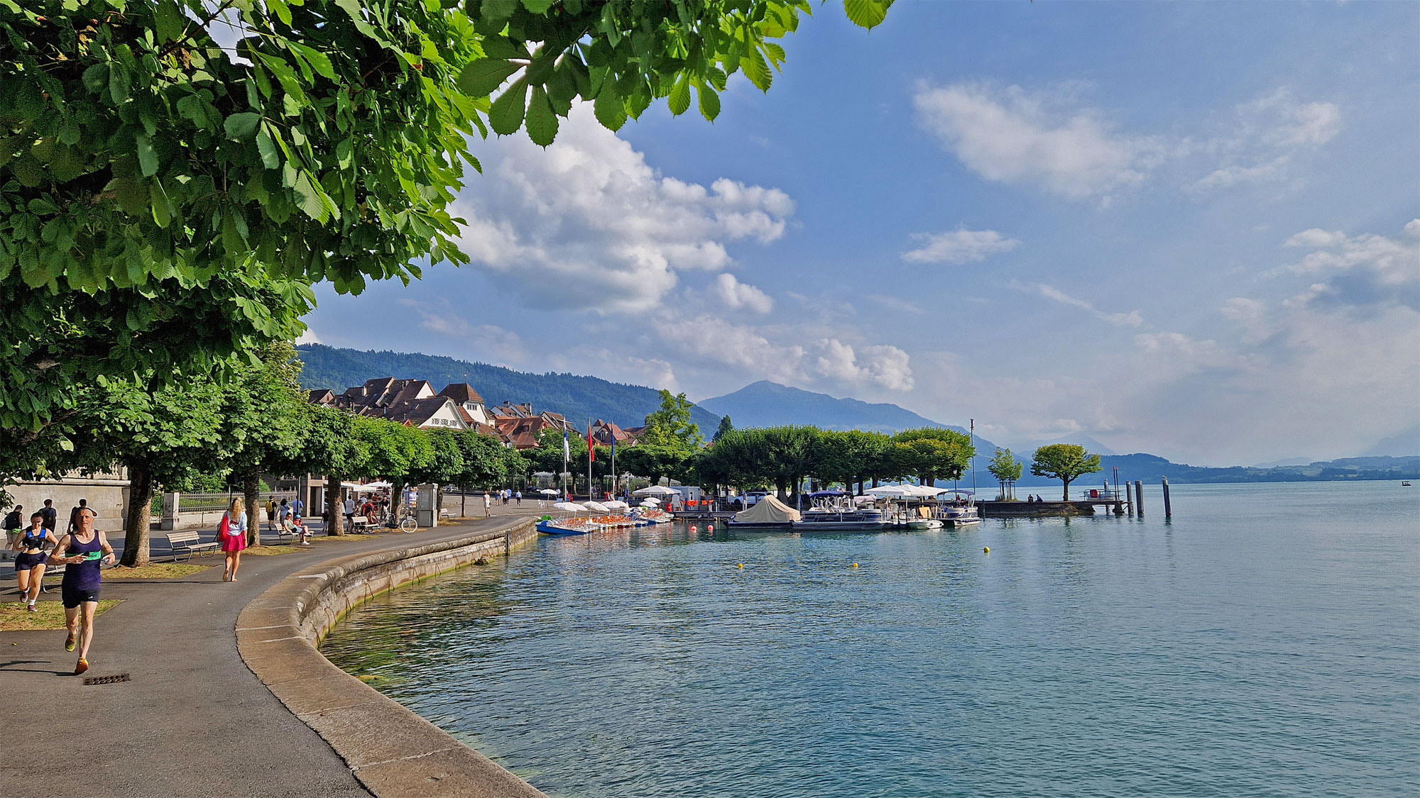 Zug Schweiz Uferpromenade Zuger See