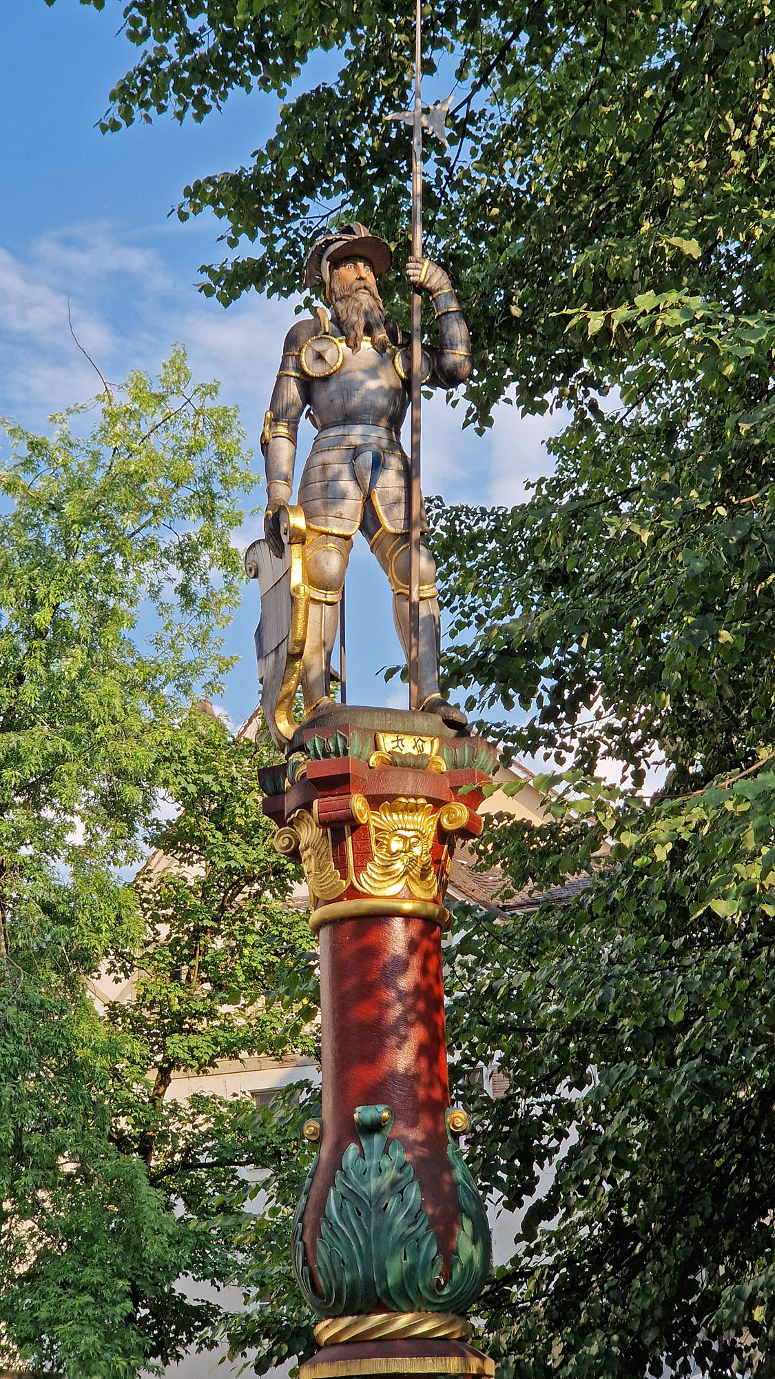 Zug Schweiz Schwarzmurerbrunnen
