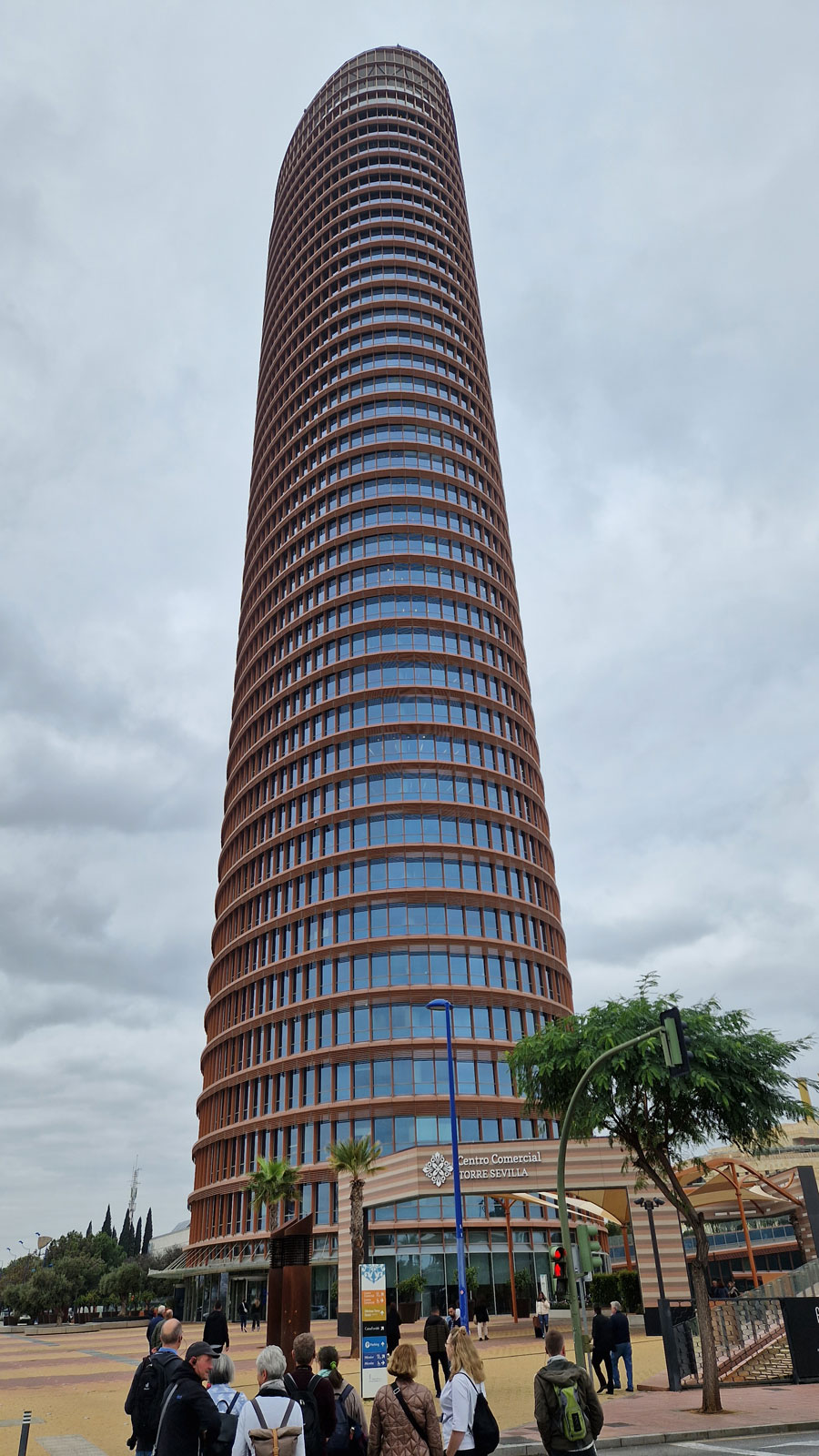 Sevilla Torre von unten