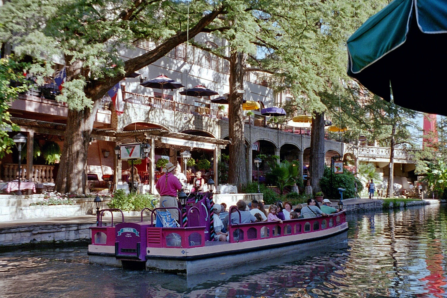 Texas San Antonio River Bootstour