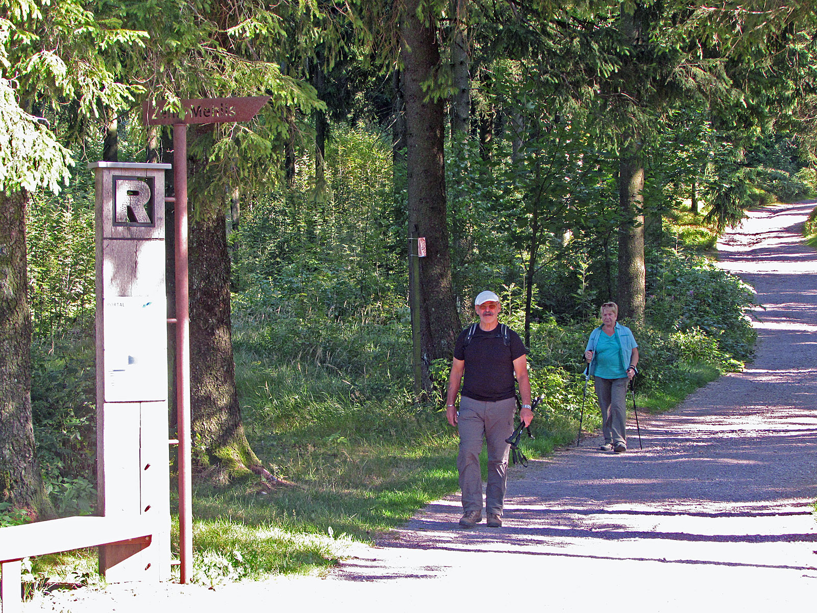 Oberhof Rennsteig Wanderer