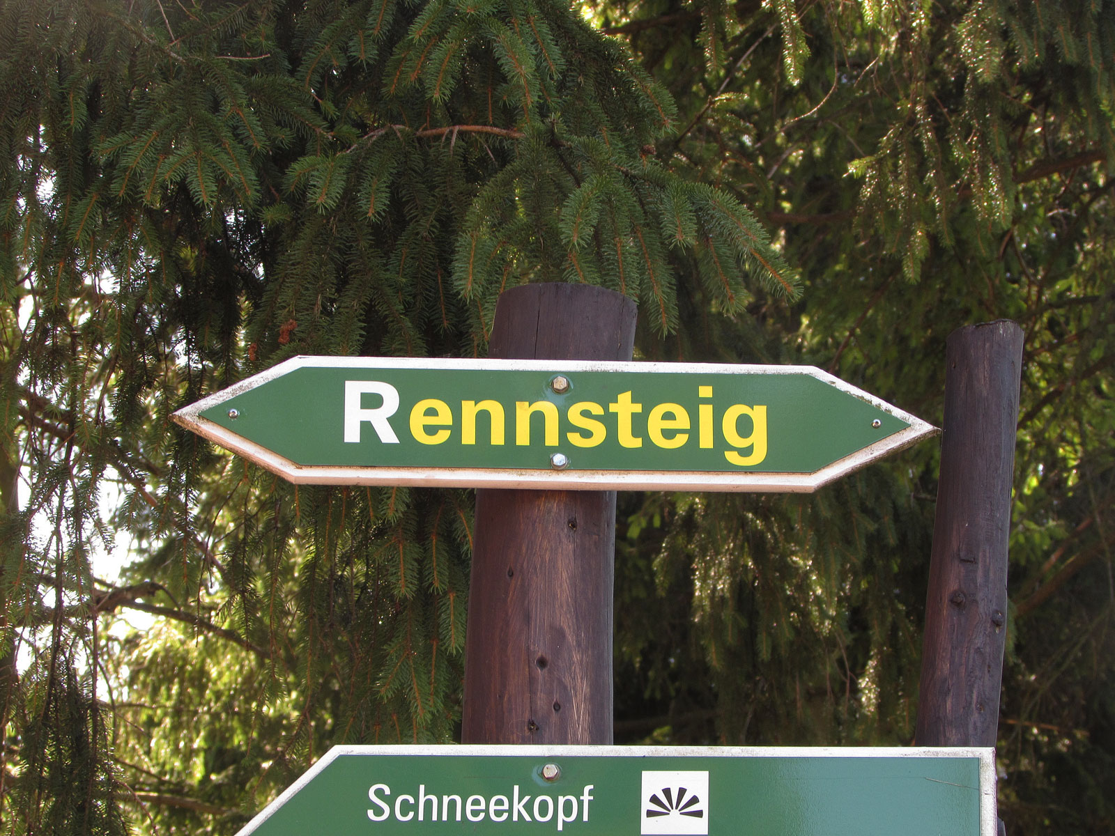 Oberhof Rennsteig Wegweiser