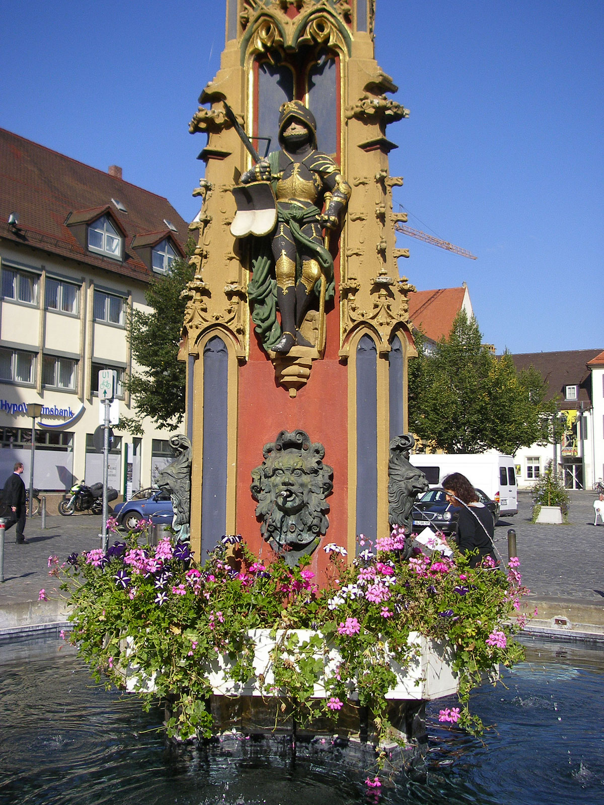 Ulm Marktbrunnen nah