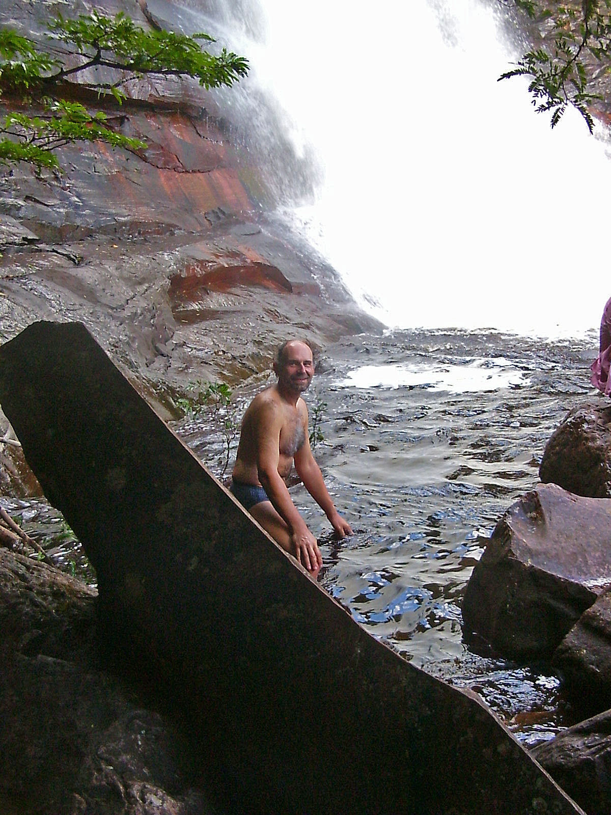 Venezuela Salto Angel Badetümpel mit Touristen