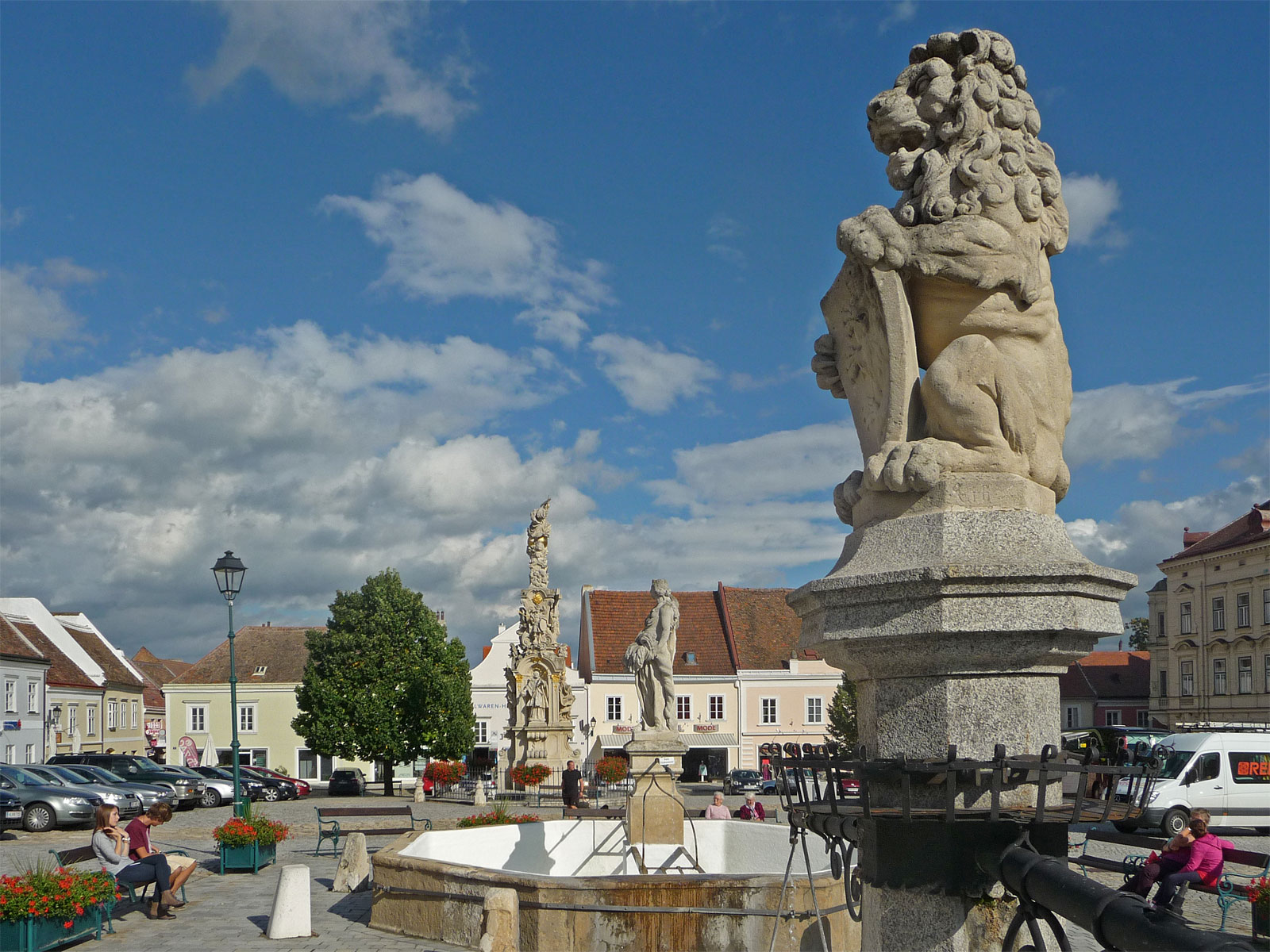 Weinviertel Retz Stadtbrunnen Löwe