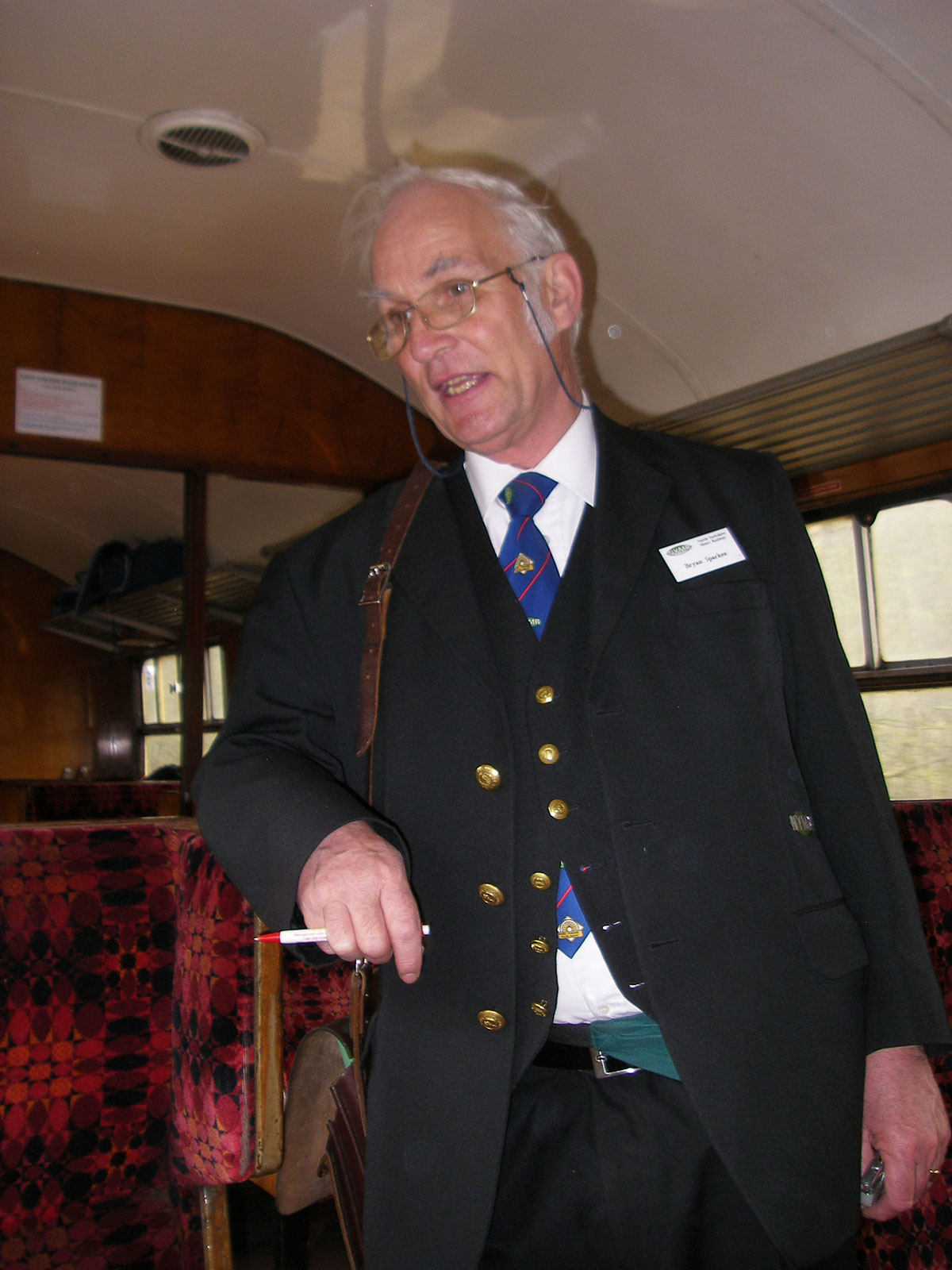 North York Moors Railway Schaffner im Zug