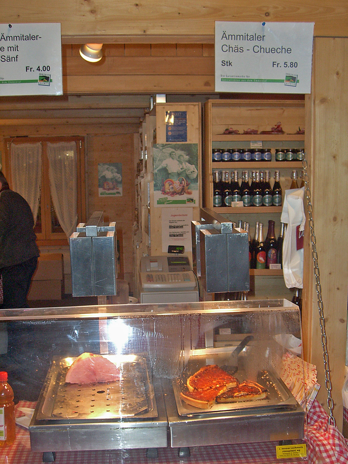 Zürich Hauptbahnhof Weihnachtsmarkt Emmentaler Stand