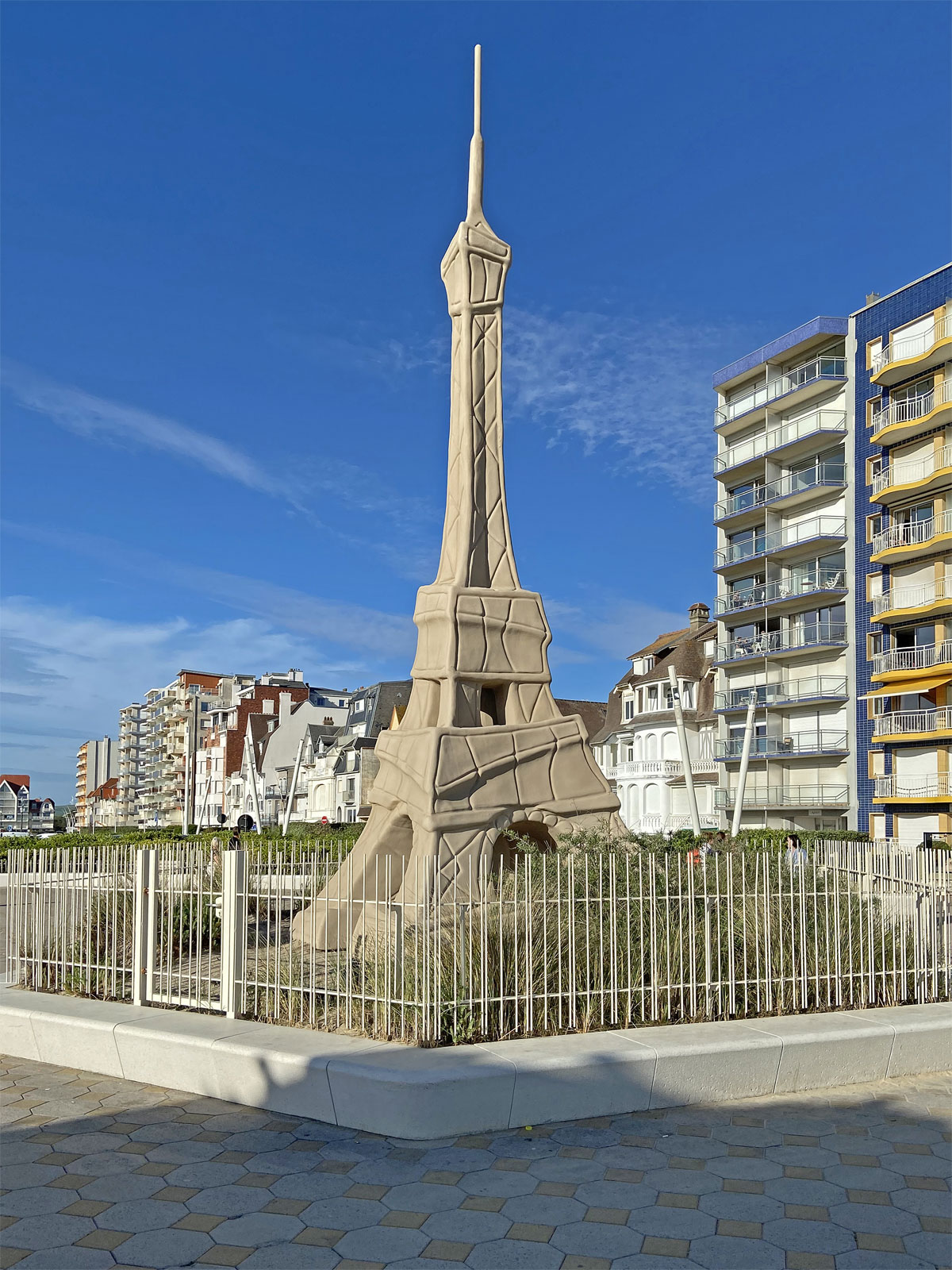 Eiffelturm aus Sand in Le Touquet-Paris-Plage