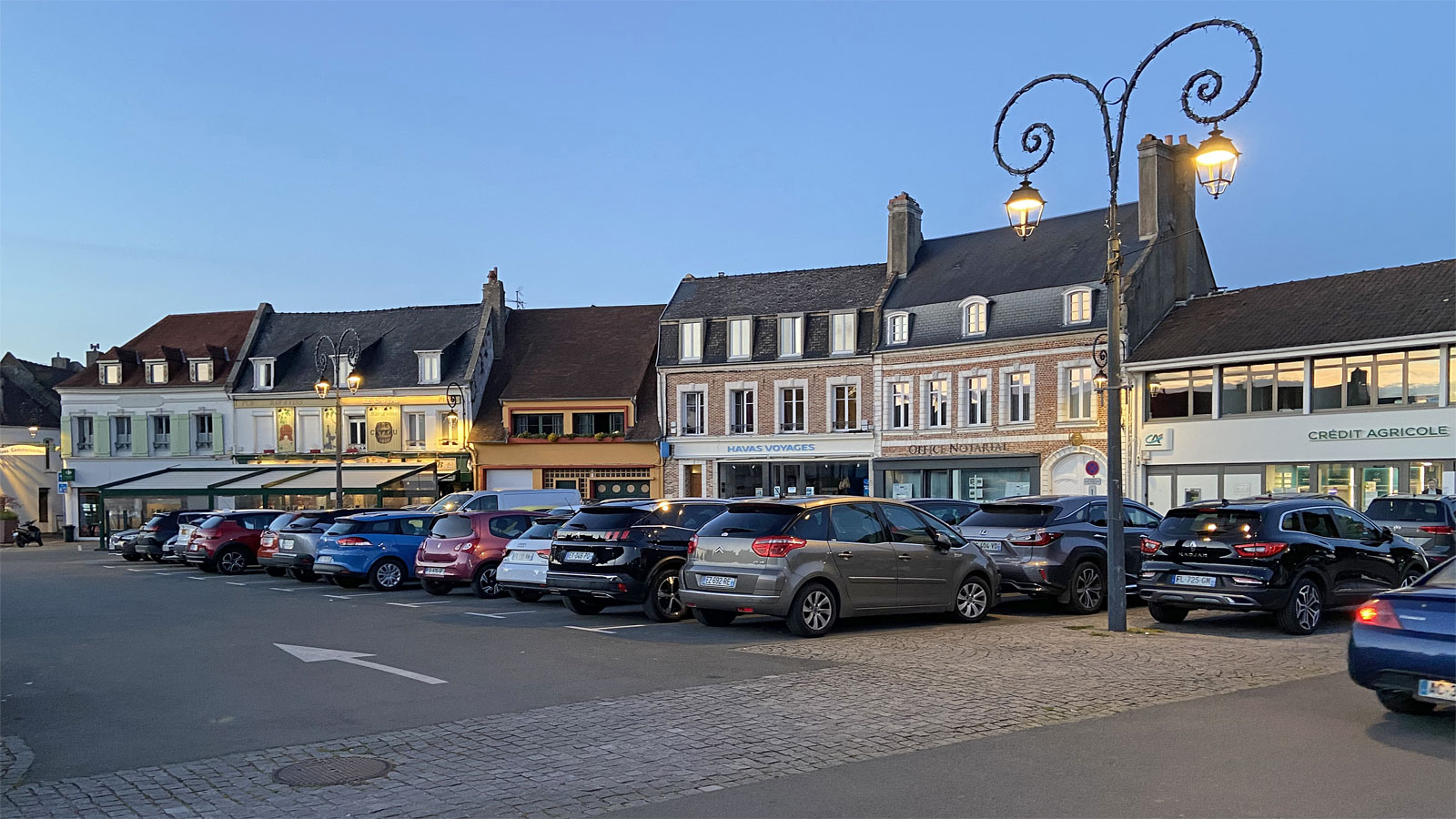 Montreuil-sur-Mer Marktplatz Abend