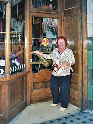 Hard Rock Cafe London Kellnerin Rita Gilligan